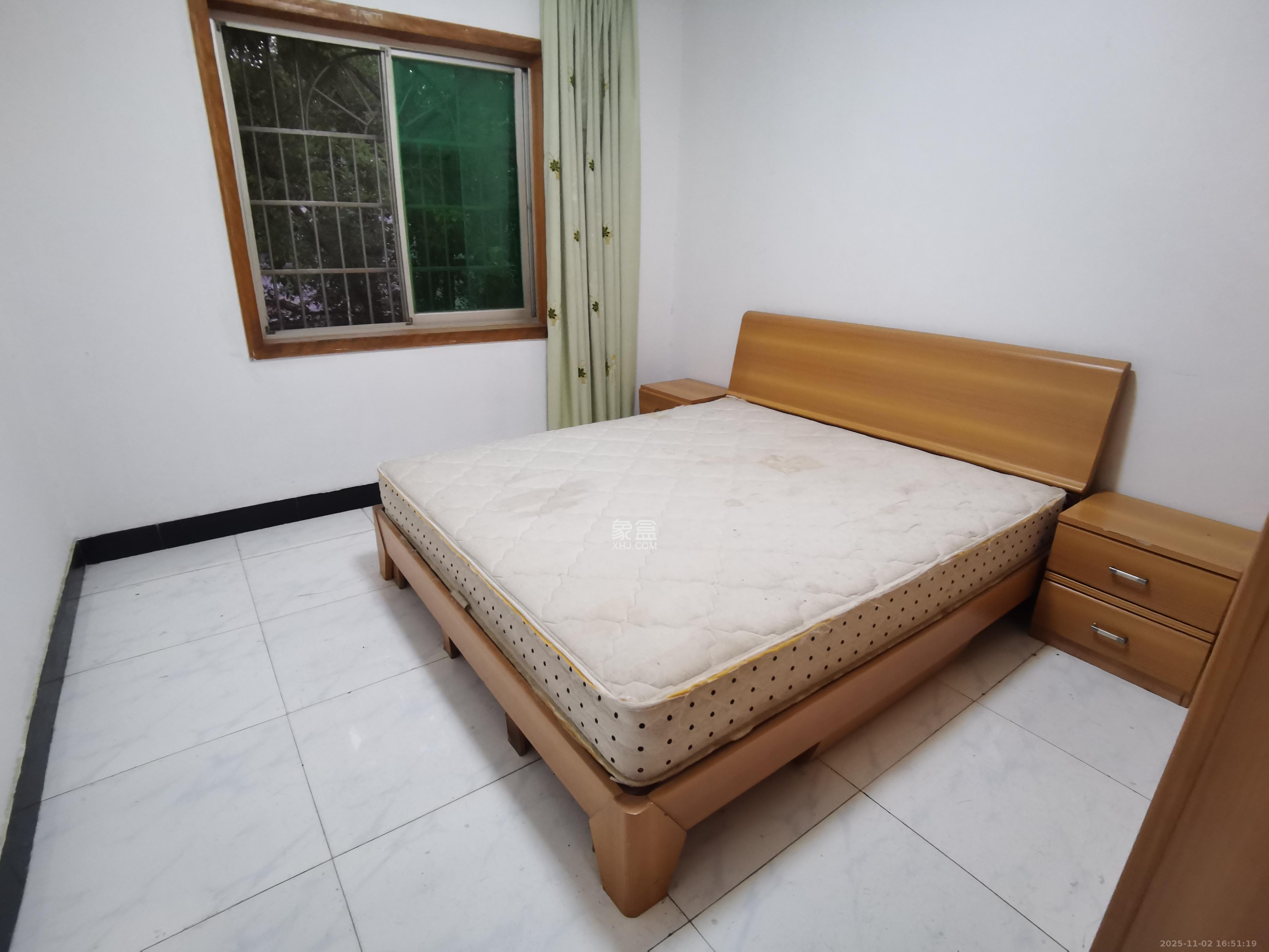 马王堆陶瓷建材新城  2室2厅1卫    1300.0元/月