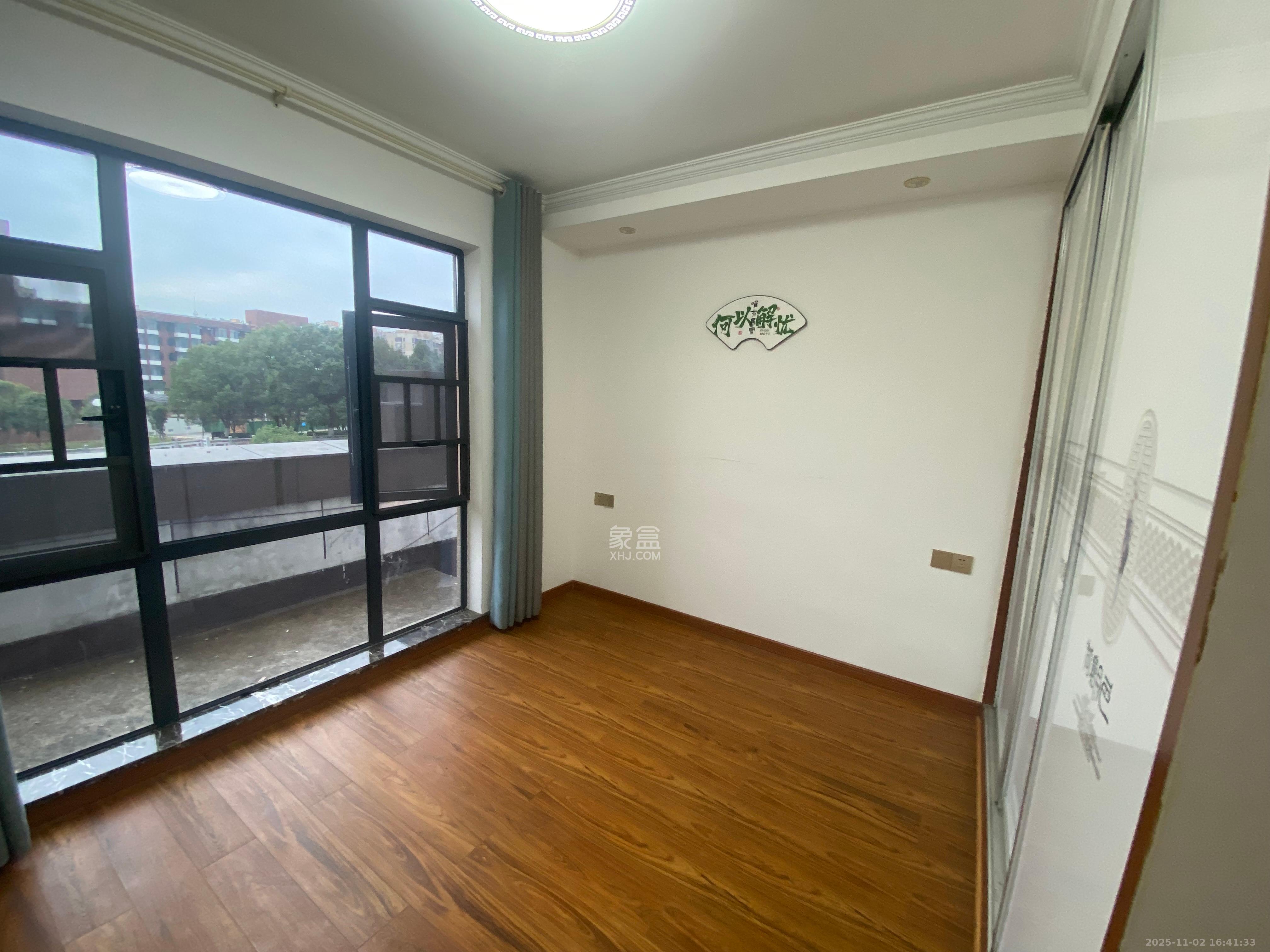 红星国际公馆  3室1厅2卫    2600.0元/月室内图