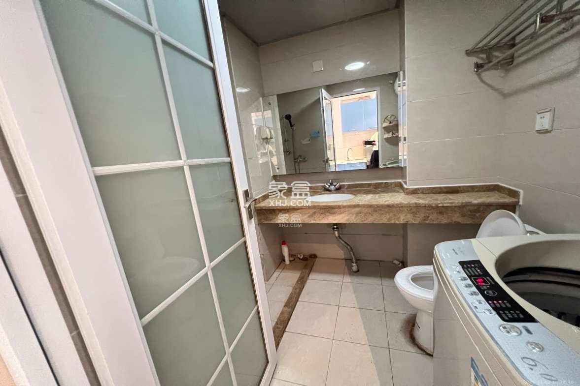 西子一间 1室1厅1卫 1600.0元/月 西子一间 1室1厅1卫 1600.0元/月室内图