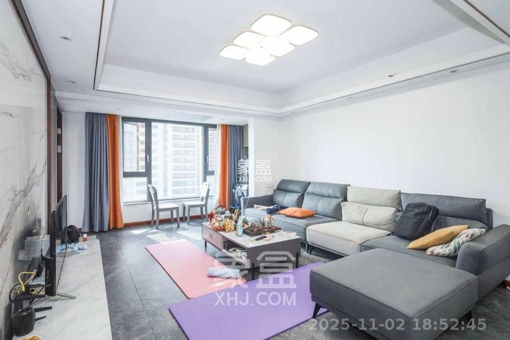 建发央著  3室2厅1卫    3200.0元/月