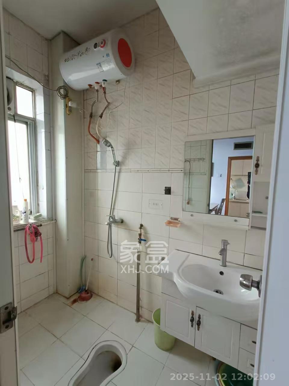 湘农桥社区  3室1厅1卫    2700.0元/月 湘农桥社区  3室1厅1卫    2700.0元/月室内图