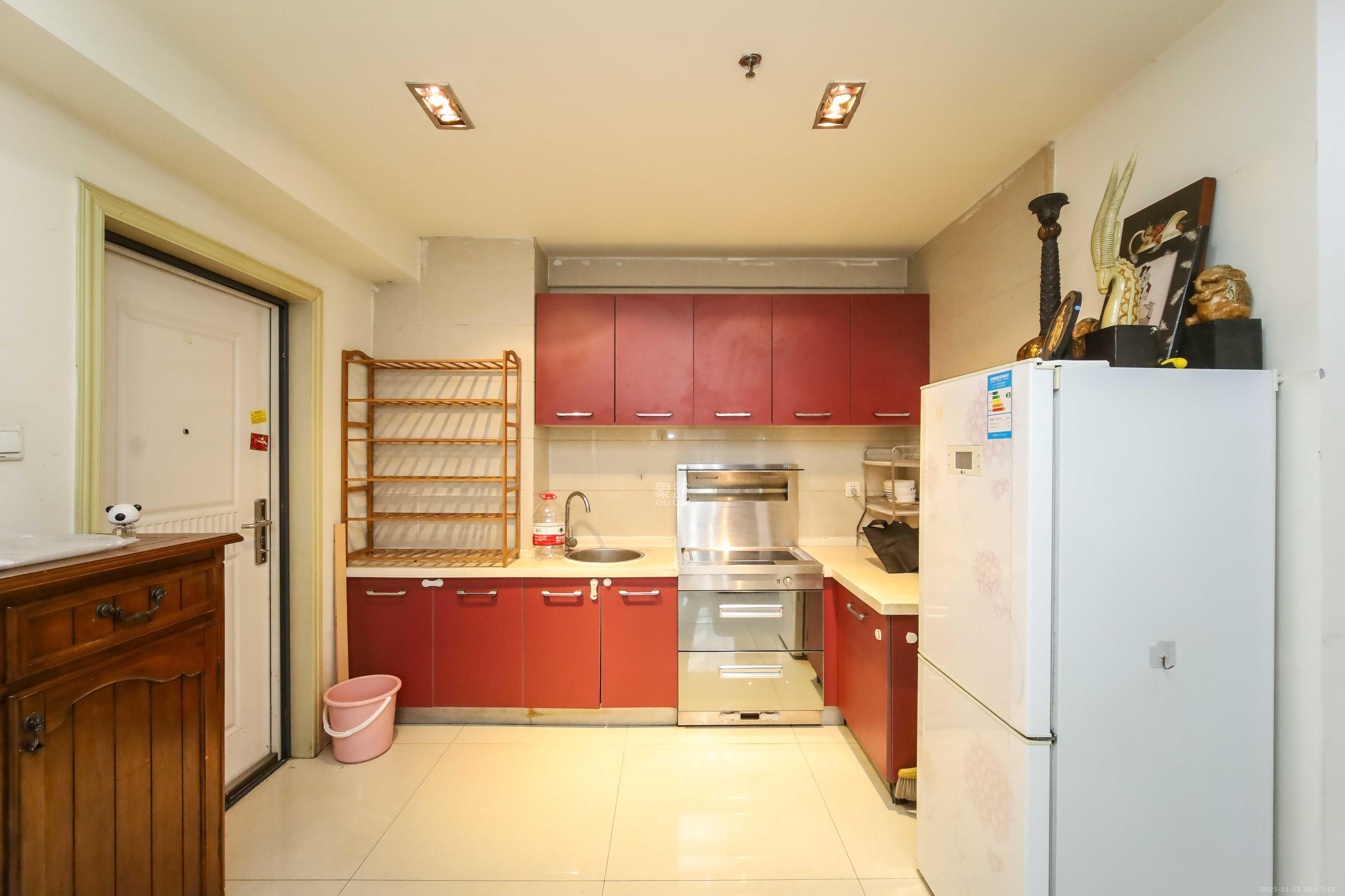 西子一间 2室1厅1卫 56.0万 西子一间 2室1厅1卫 56.0万厨房