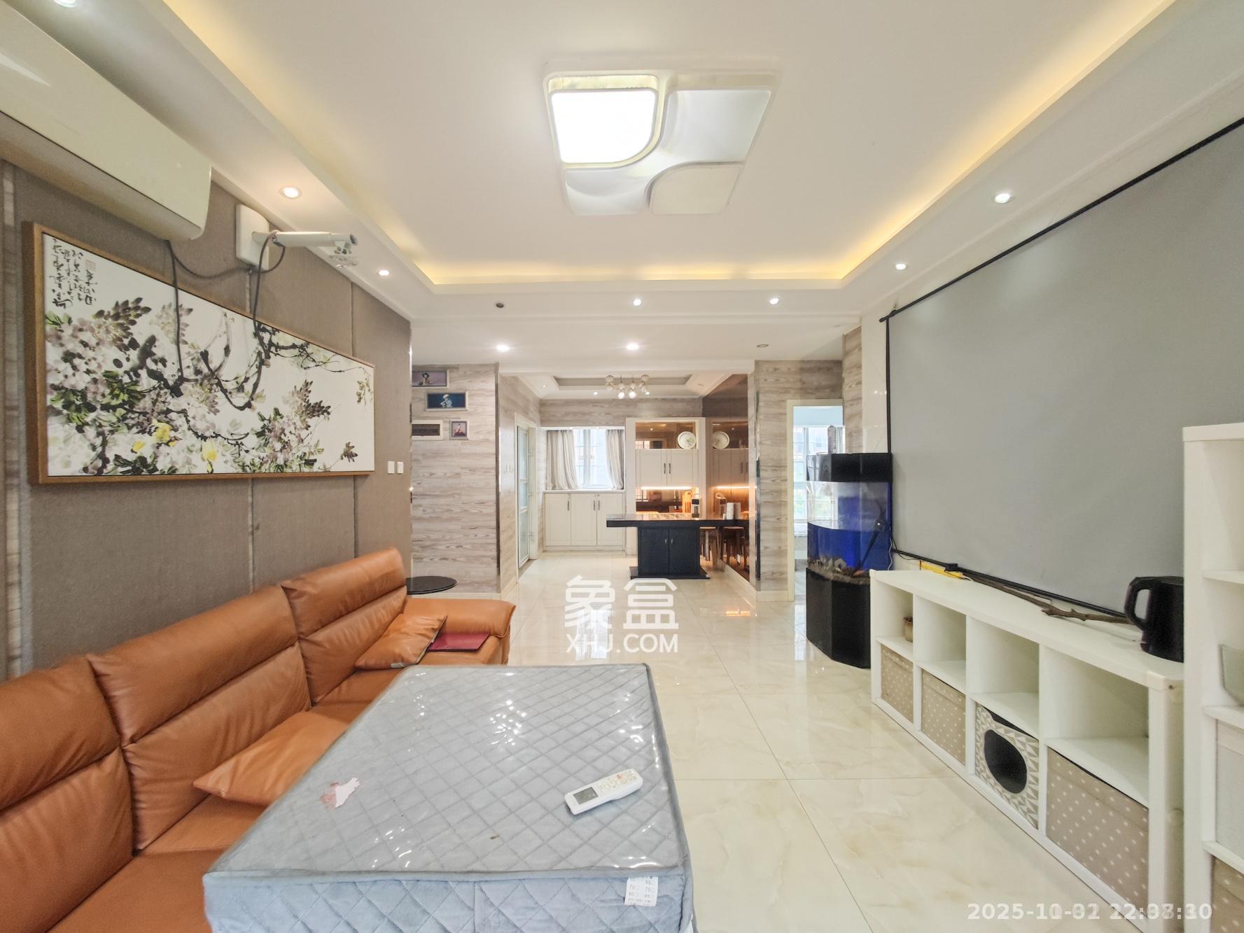 湘府十城(汇财御景湾新寓,汇财国际) 3室2厅2卫 2400.0元/月 湘府十城(汇财御景湾新寓,汇财国际) 3室2厅2卫 2400.0元/月室内图