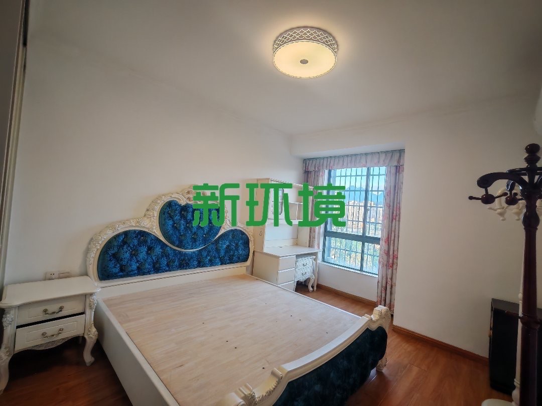 公园世家  2室2厅1卫    1600.0元/月室内图