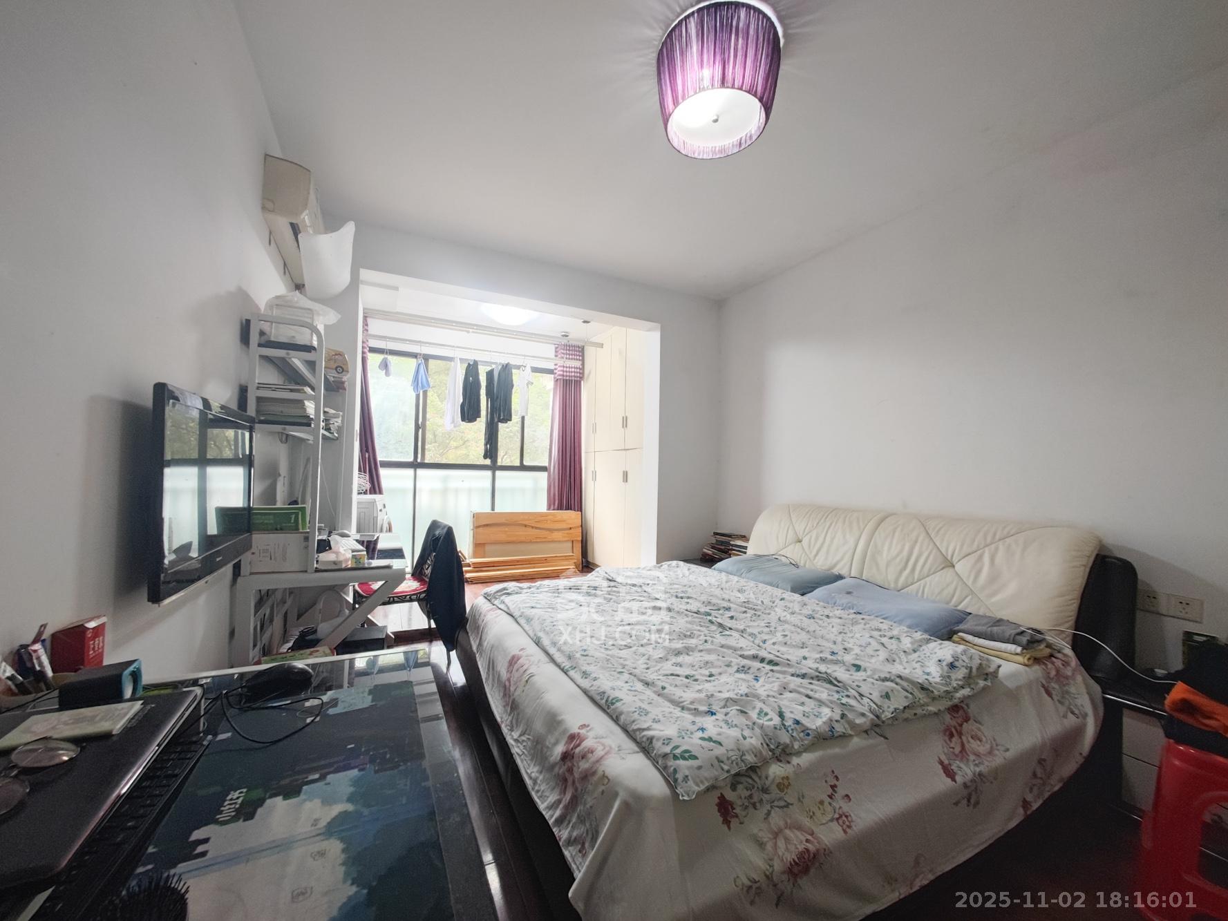 世纪桃花苑  2室2厅1卫    55.0万卧室