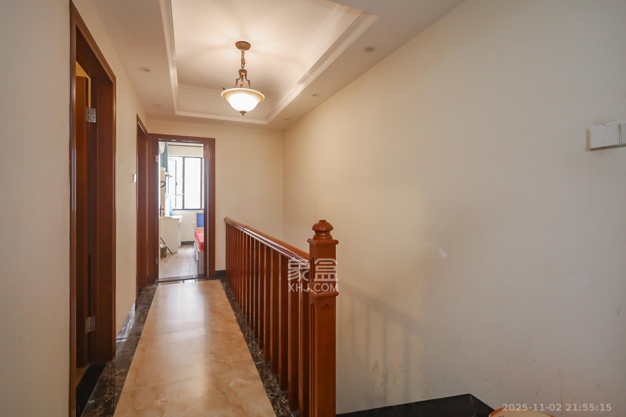 世茂铂翠湾二期  4室2厅2卫    218.0万其他