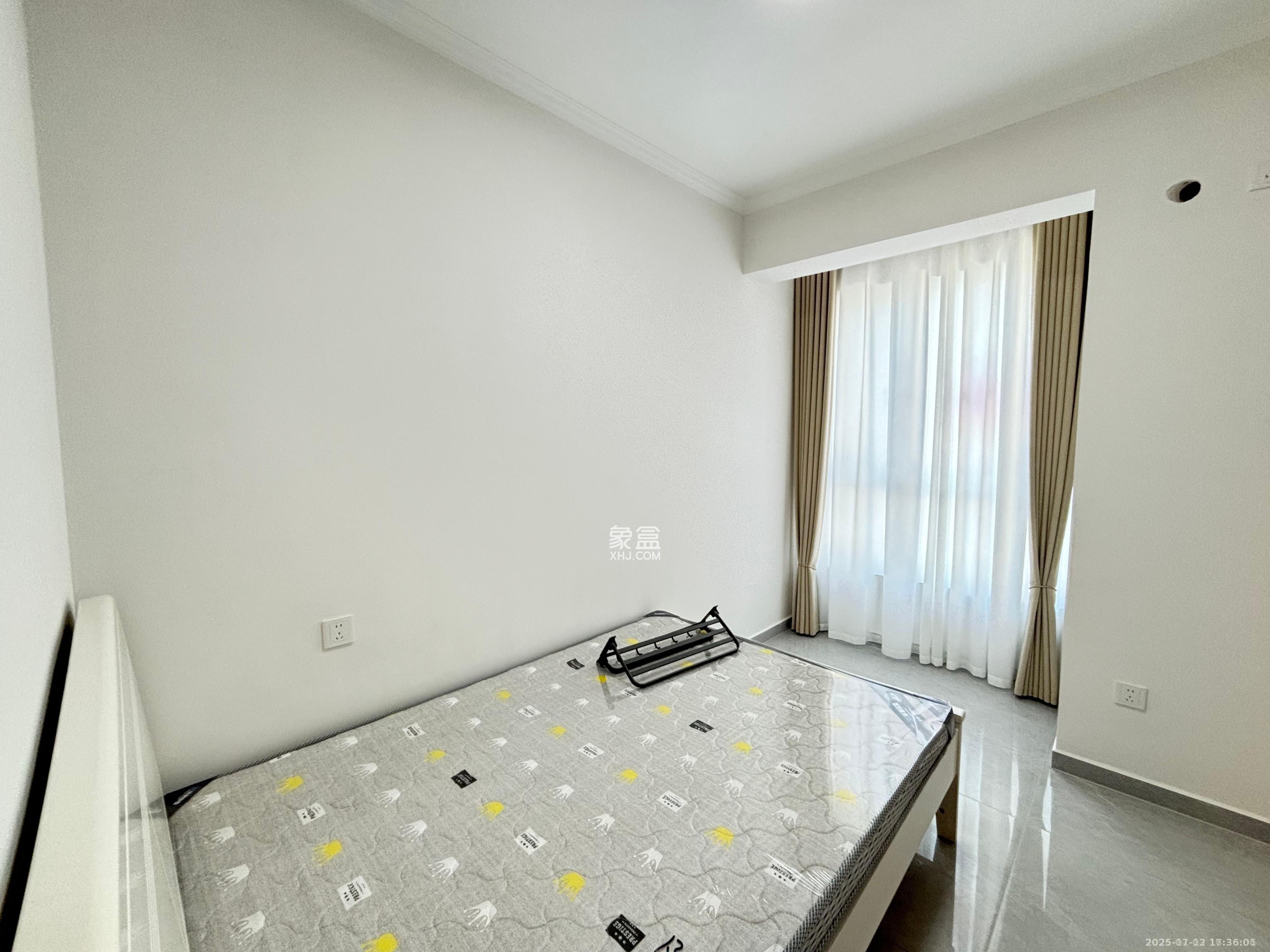 天下一家  3室2厅1卫    2900.0元/月室内图