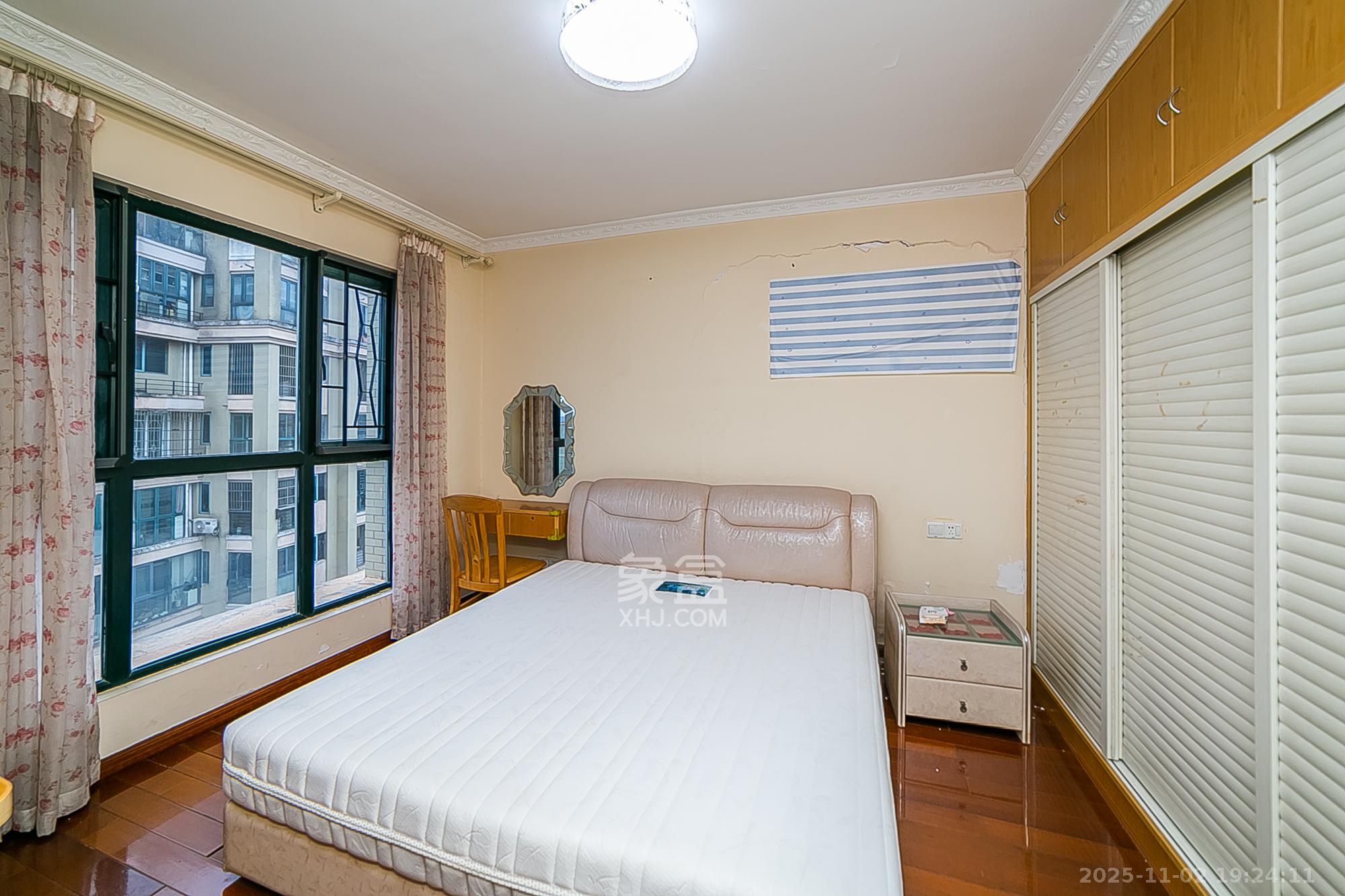 湘江锦绣  2室2厅1卫    62.8万卧室