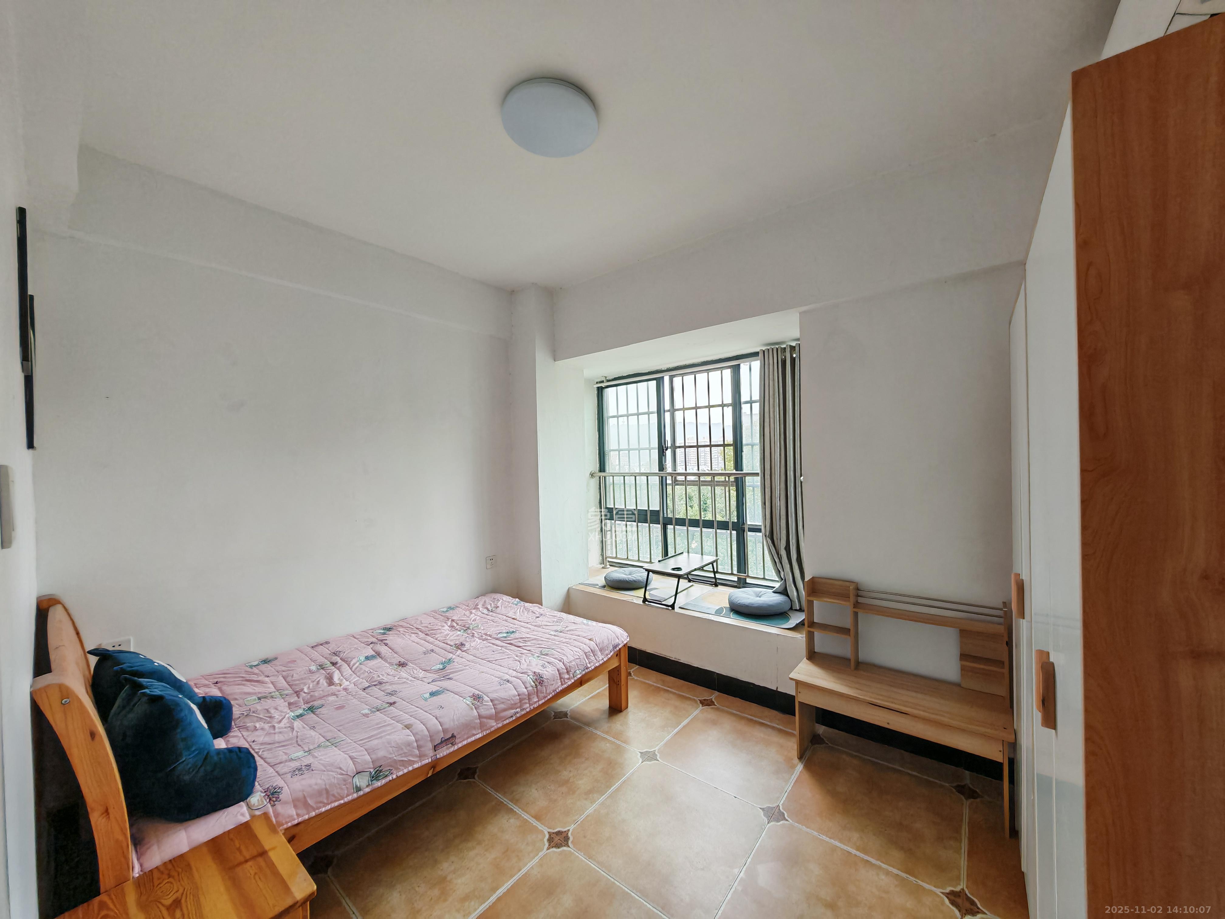 望兴景园二期(望兴西西里) 2室2厅1卫 2500.0元/月 望兴景园二期(望兴西西里) 2室2厅1卫 2500.0元/月室内图