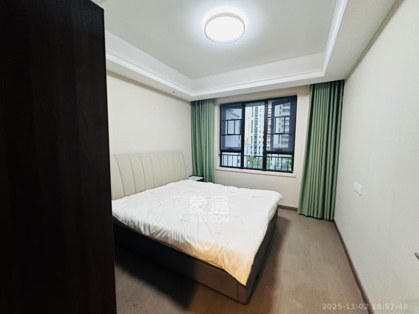 新力铂园（江山云著）  4室2厅2卫    5300.0元/月室内图