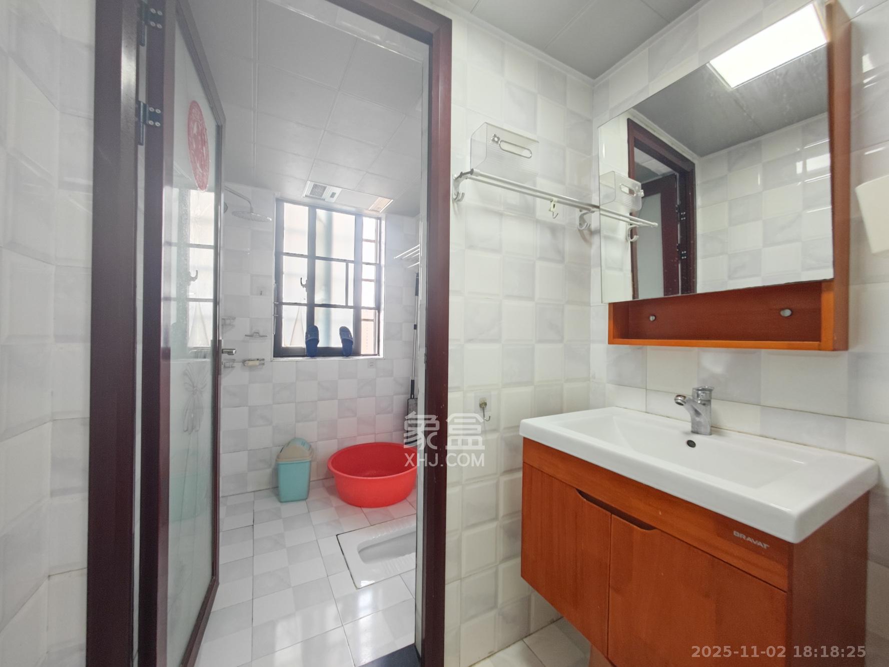 中豪城南时代（中豪南苑）  3室2厅1卫    63.8万卫生间