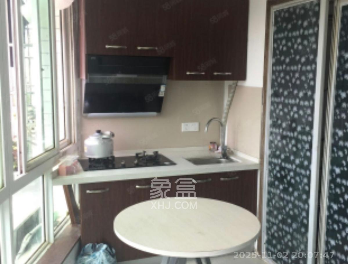 鸿景苑  1室1厅1卫    1200.0元/月室内图