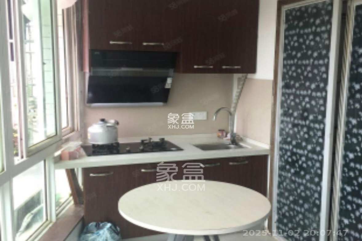 鸿景苑 1室1厅1卫 1200.0元/月 鸿景苑 1室1厅1卫 1200.0元/月室内图