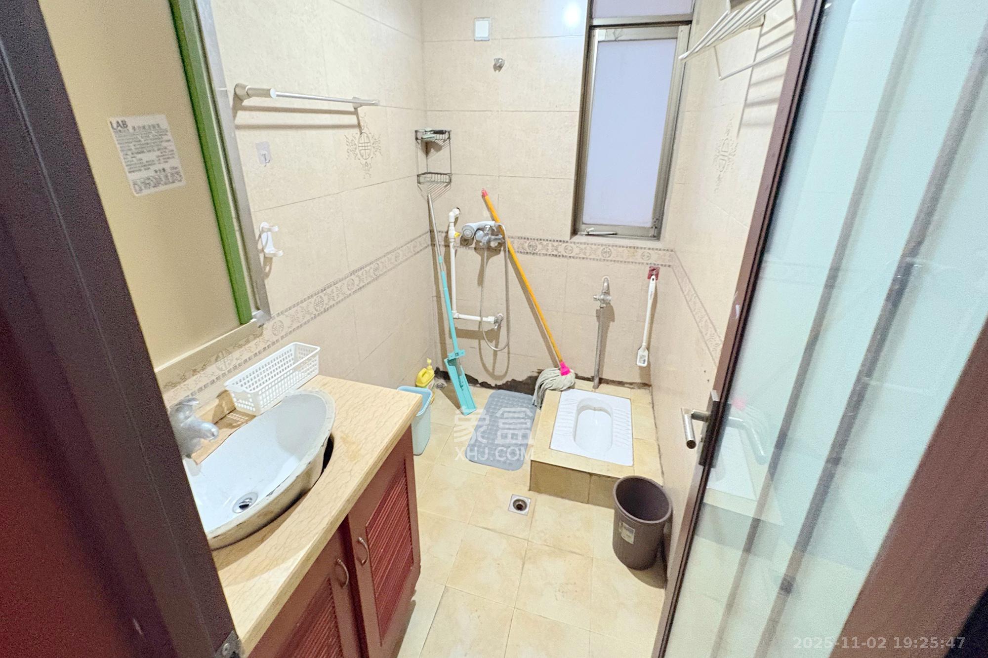 新富城 2室2厅1卫 59.0万 新富城 2室2厅1卫 59.0万卫生间