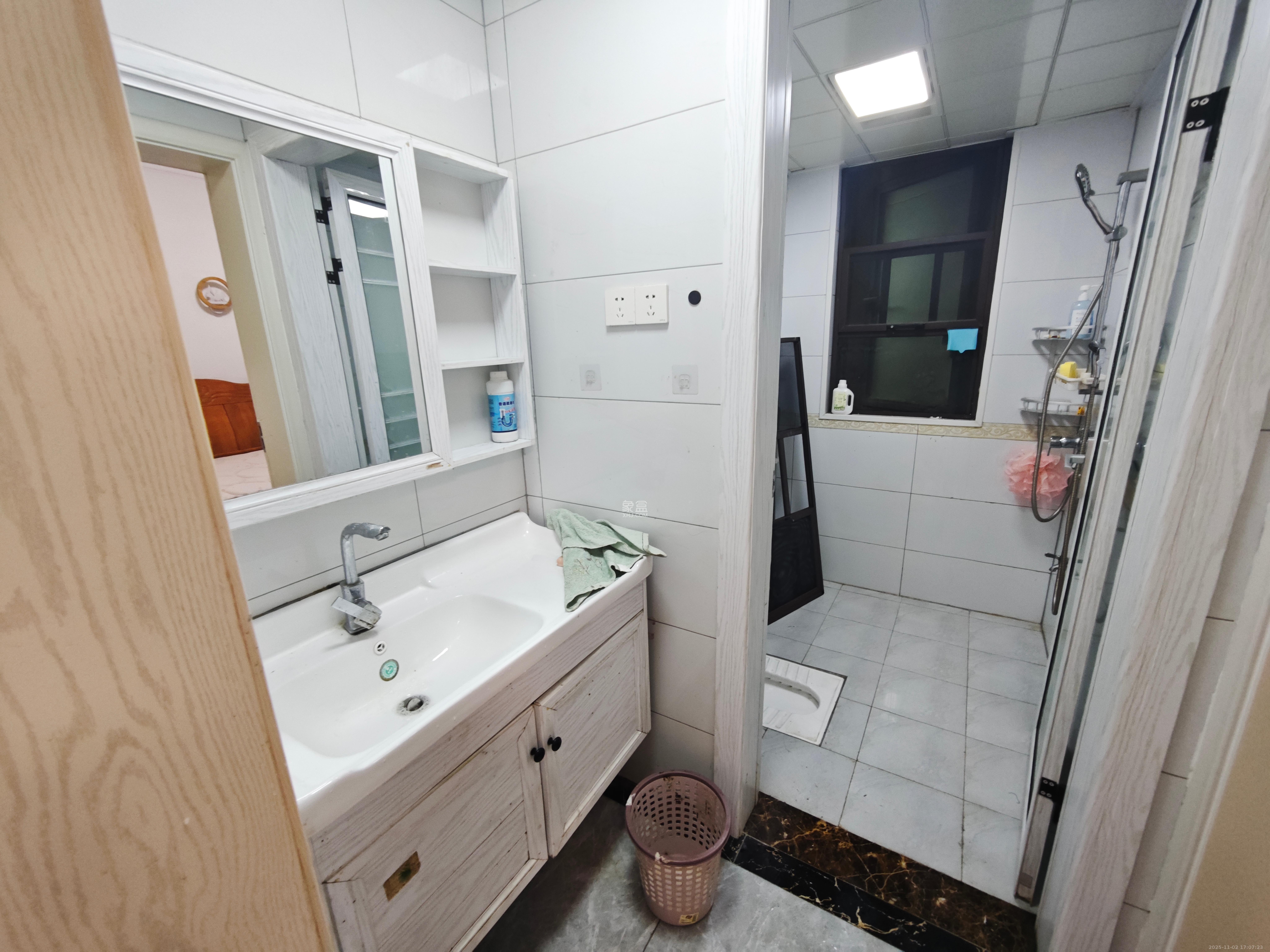 阳光城尚东湾青云苑 3室2厅1卫 2300.0元/月 阳光城尚东湾青云苑 3室2厅1卫 2300.0元/月室内图