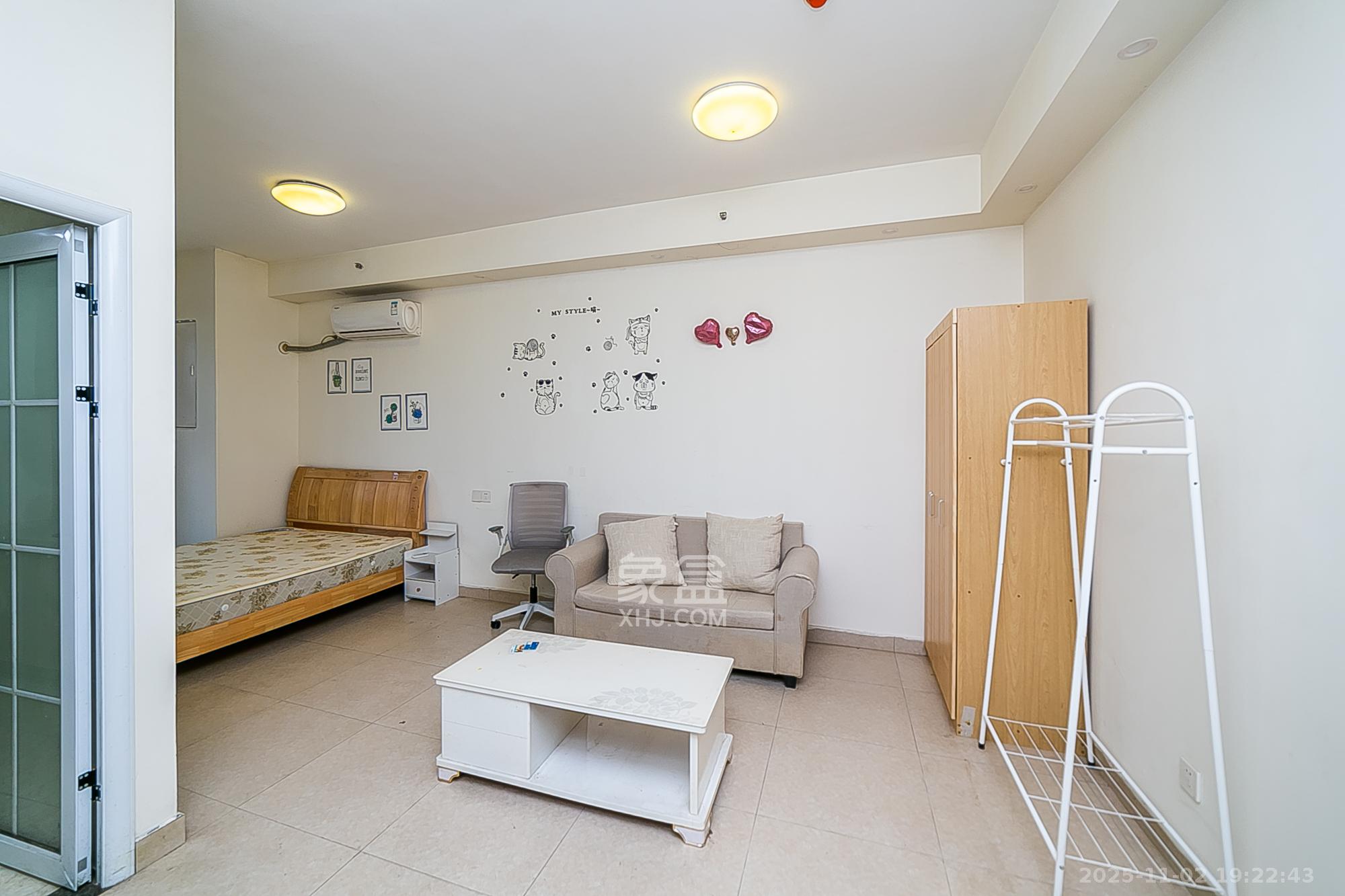 第六都(陆都小区) 1室1厅1卫 36.0万 第六都(陆都小区) 1室1厅1卫 36.0万客厅