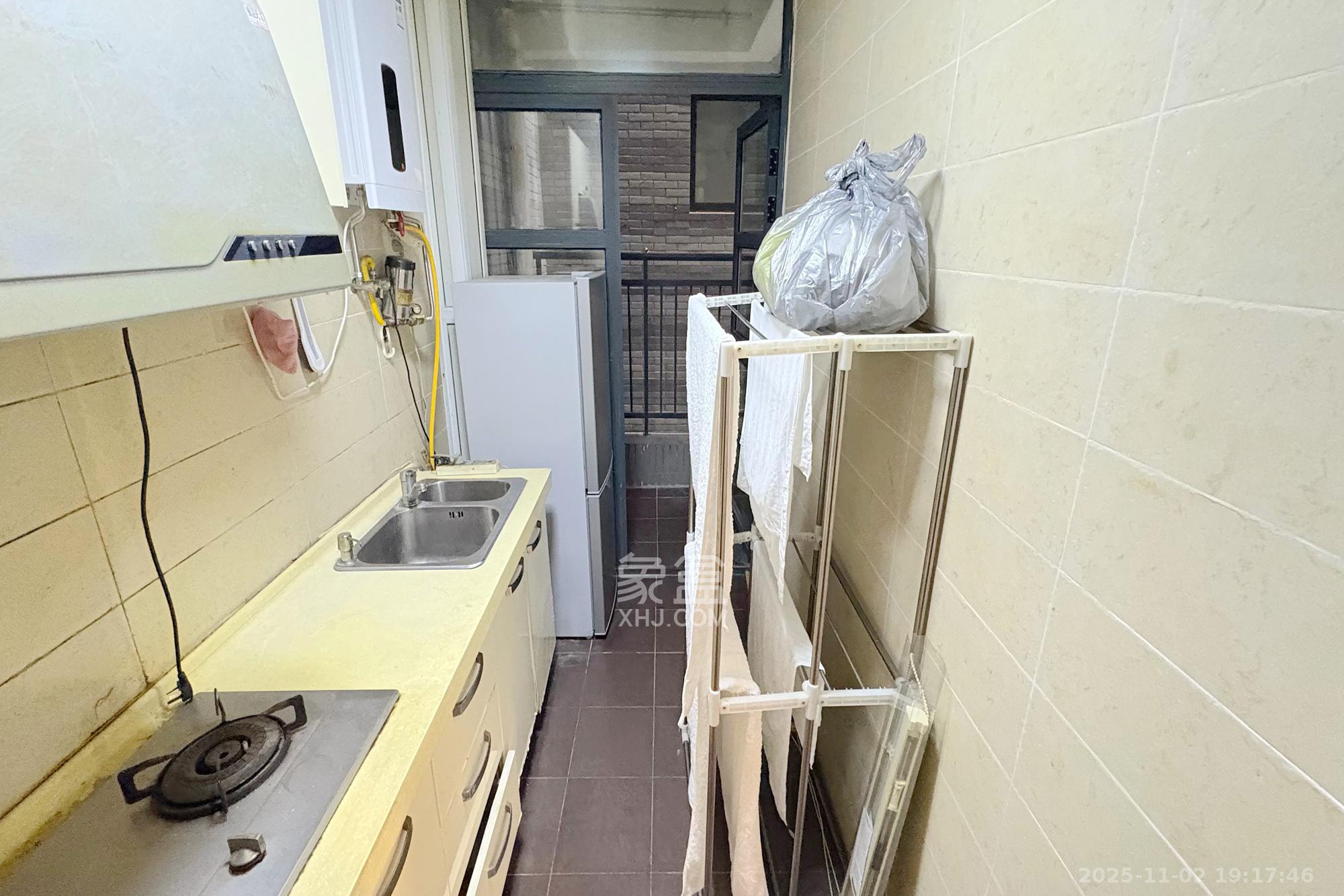 中天广场  1室1厅1卫    52.6万厨房