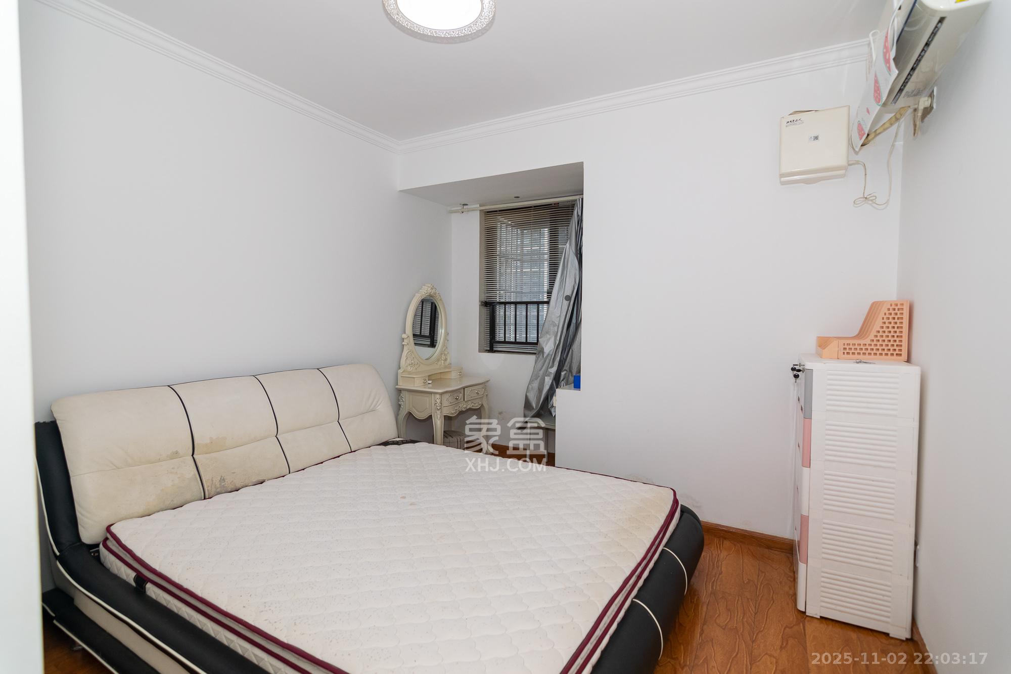 新城国际花都 3室2厅1卫 63.8万 新城国际花都 3室2厅1卫 63.8万卧室