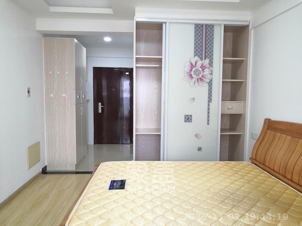 保利麓谷林语I区 1室1厅1卫 1400.0元/月 保利麓谷林语I区 1室1厅1卫 1400.0元/月室内图