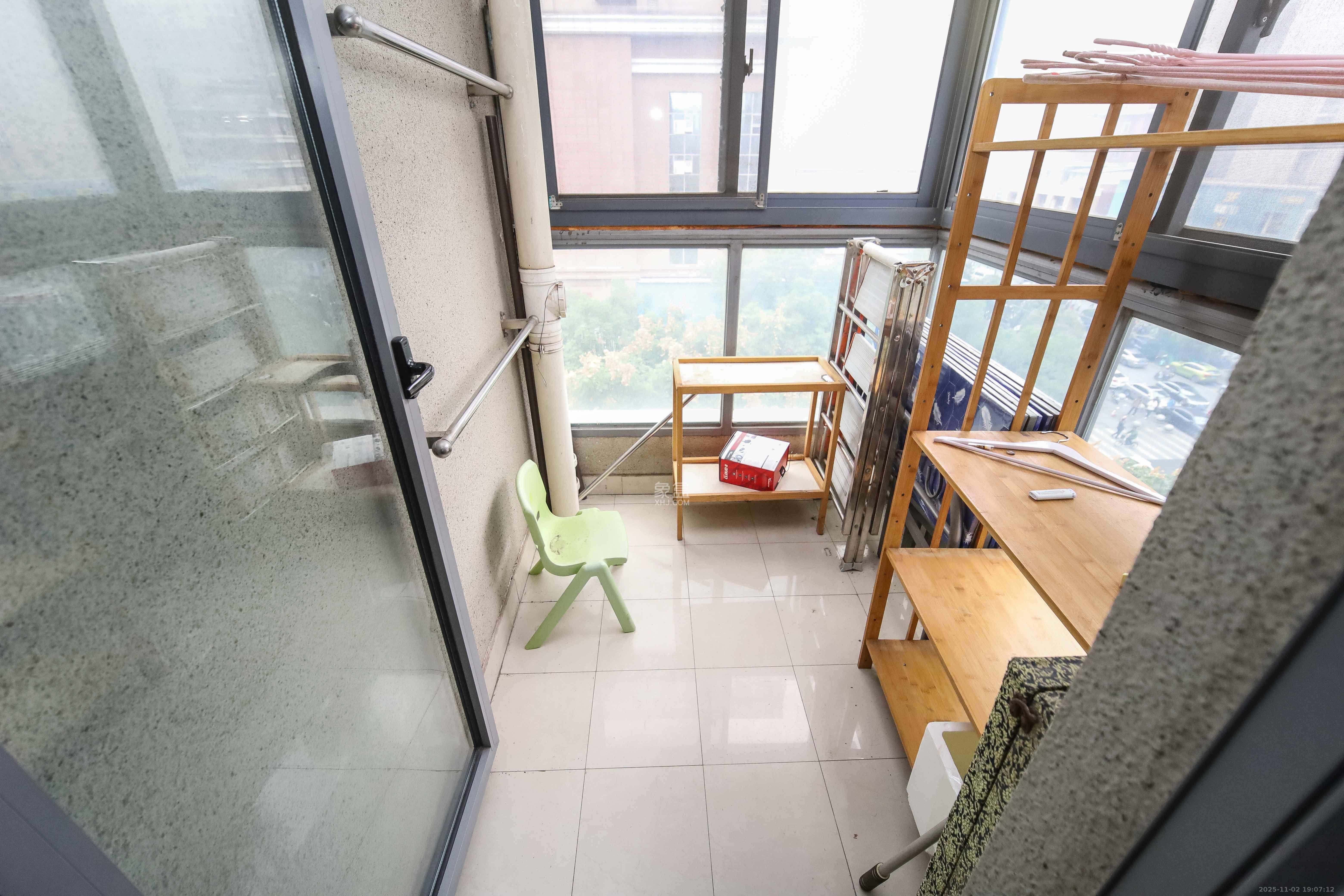 西子一间 2室1厅1卫 56.0万 西子一间 2室1厅1卫 56.0万阳台