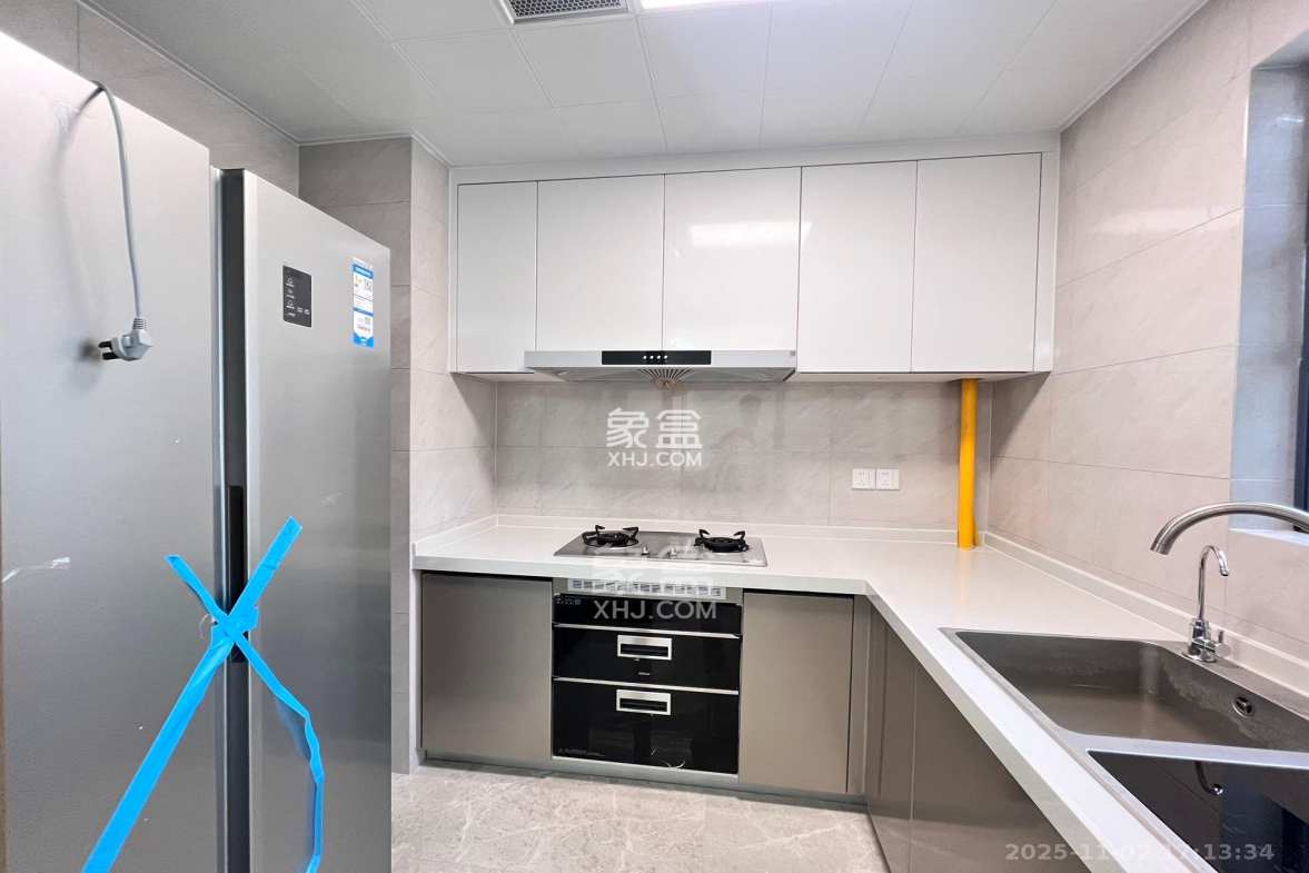 滨江府1913 4室2厅2卫 5500.0元/月 滨江府1913 4室2厅2卫 5500.0元/月室内图