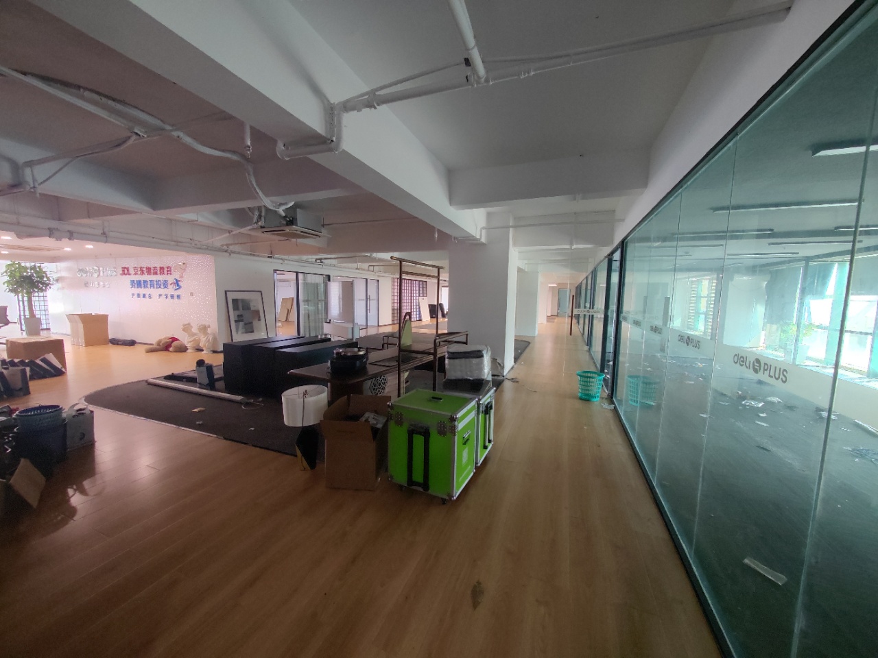 星华大厦 1室1厅1卫 46680.0元/月 星华大厦 1室1厅1卫 46680.0元/月室内图