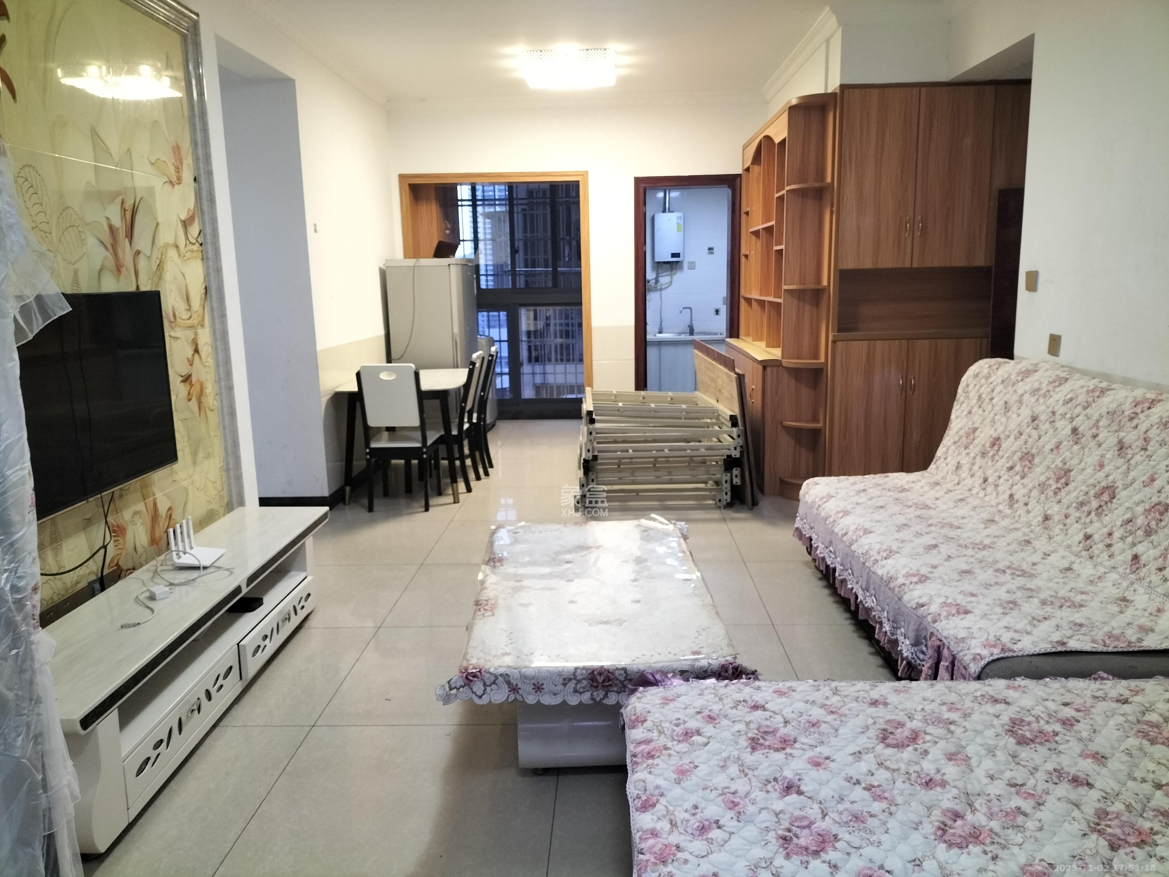 嘉顺苑  3室2厅1卫    2400.0元/月室内图