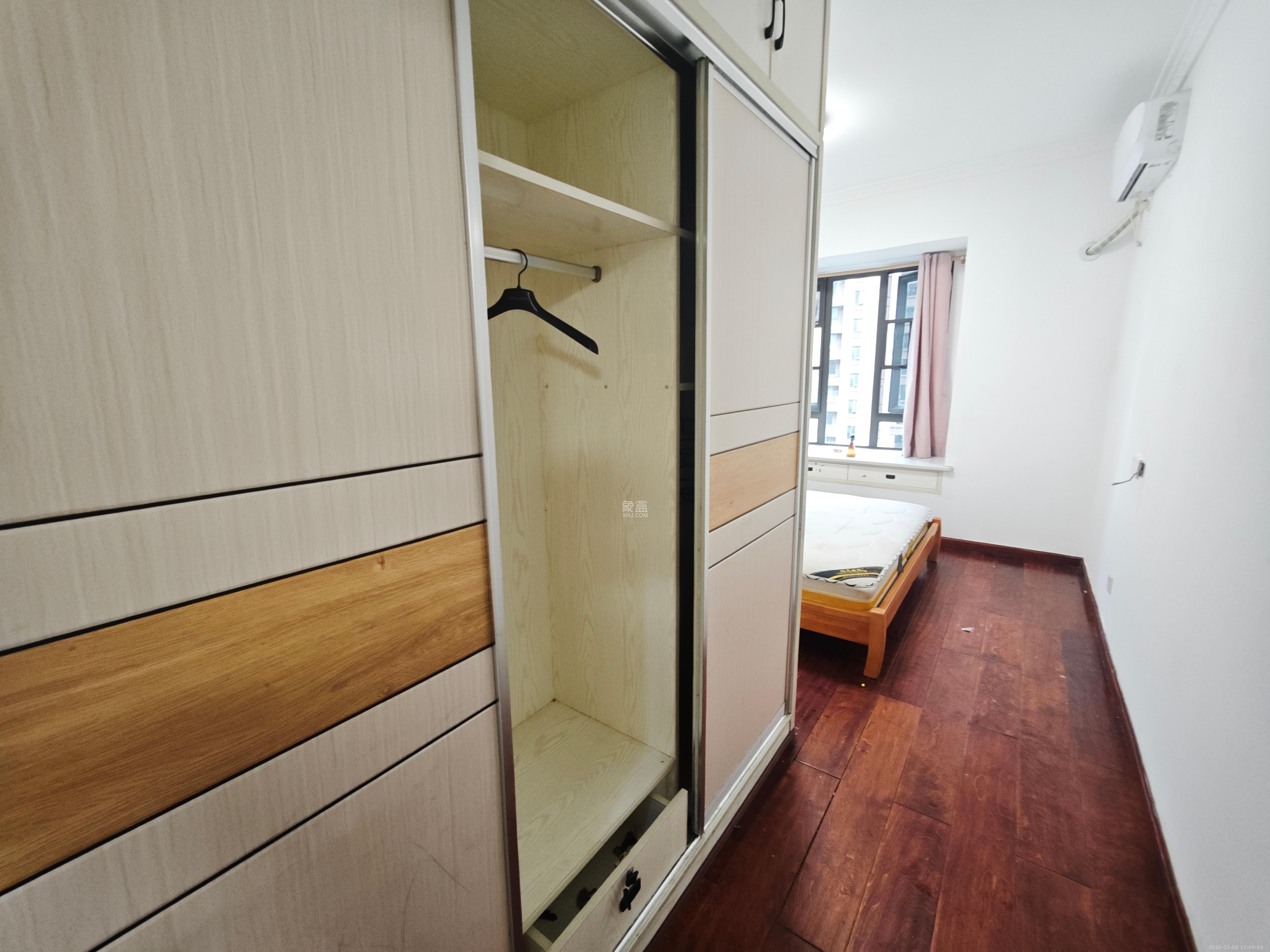 阳光城尚东湾青云苑 3室2厅1卫 2300.0元/月 阳光城尚东湾青云苑 3室2厅1卫 2300.0元/月室内图