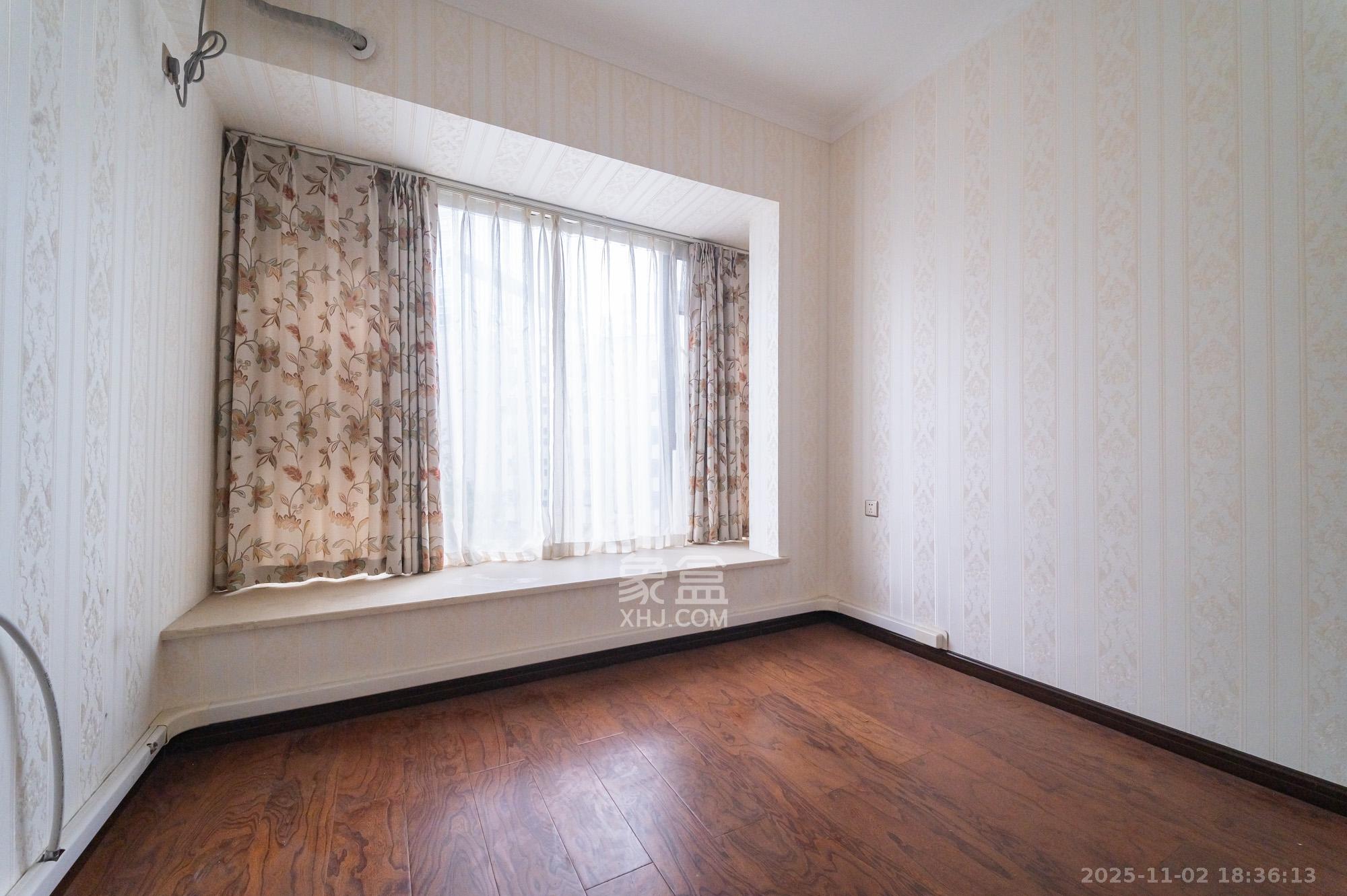 幸福里润城(幸福里二期) 4室2厅2卫 82.8万 幸福里润城(幸福里二期) 4室2厅2卫 82.8万卧室