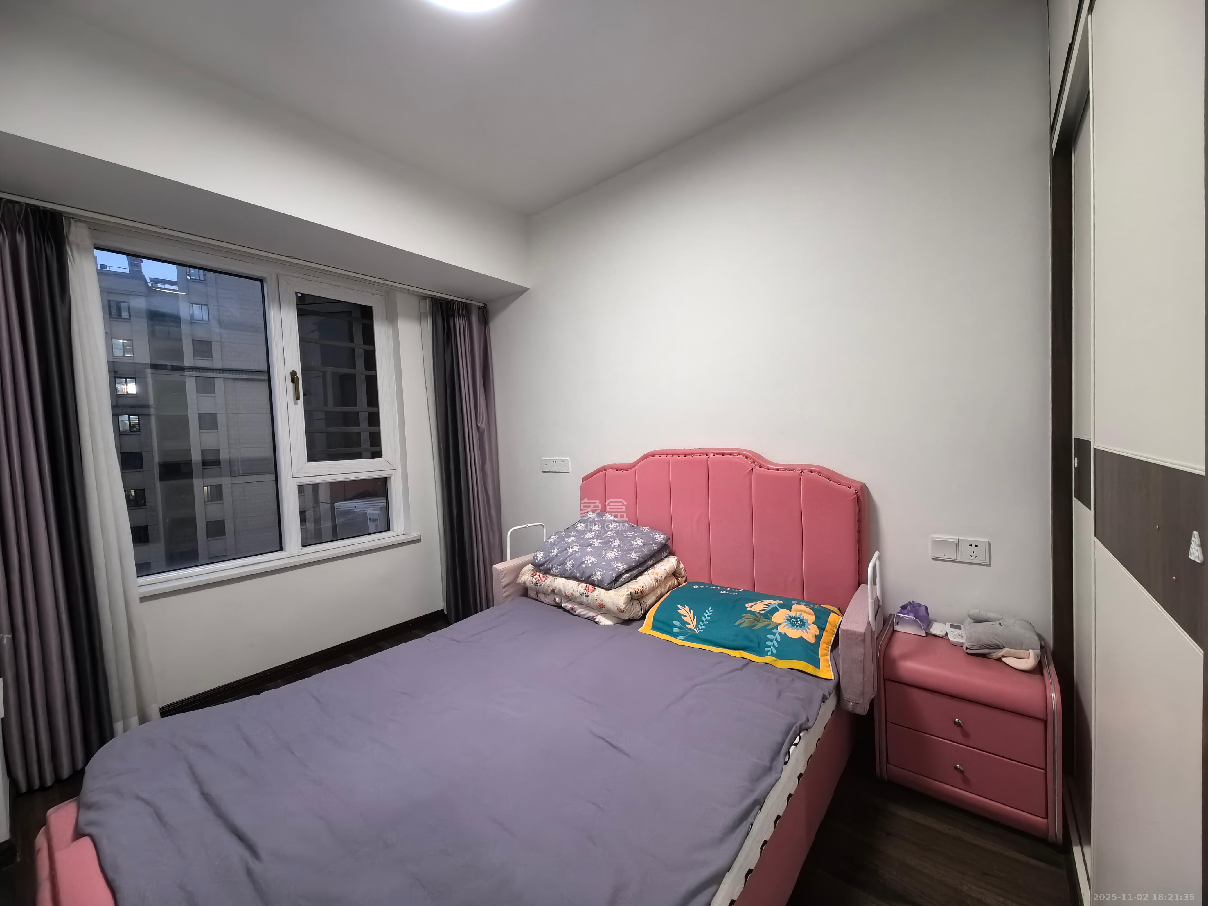 奥克斯缔壹城  3室2厅2卫    2800.0元/月室内图