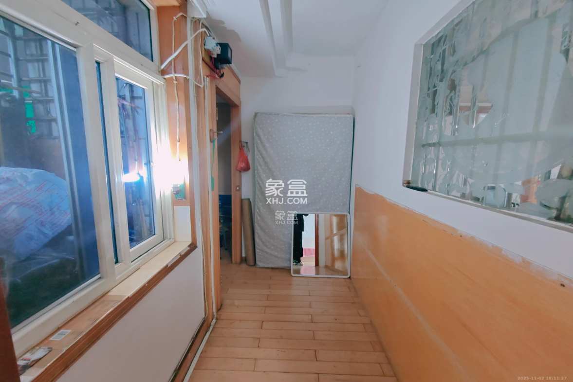 韭菜园商住楼 1室1厅1卫 1500.0元/月 韭菜园商住楼 1室1厅1卫 1500.0元/月室内图