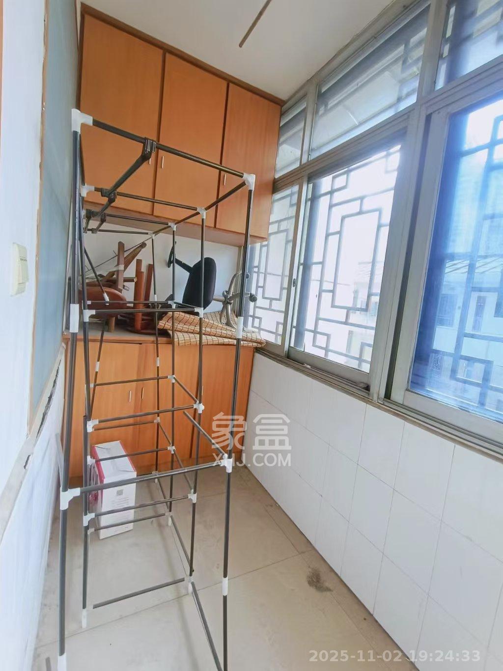 乔庄社区 2室1厅1卫 1500.0元/月 乔庄社区 2室1厅1卫 1500.0元/月室内图