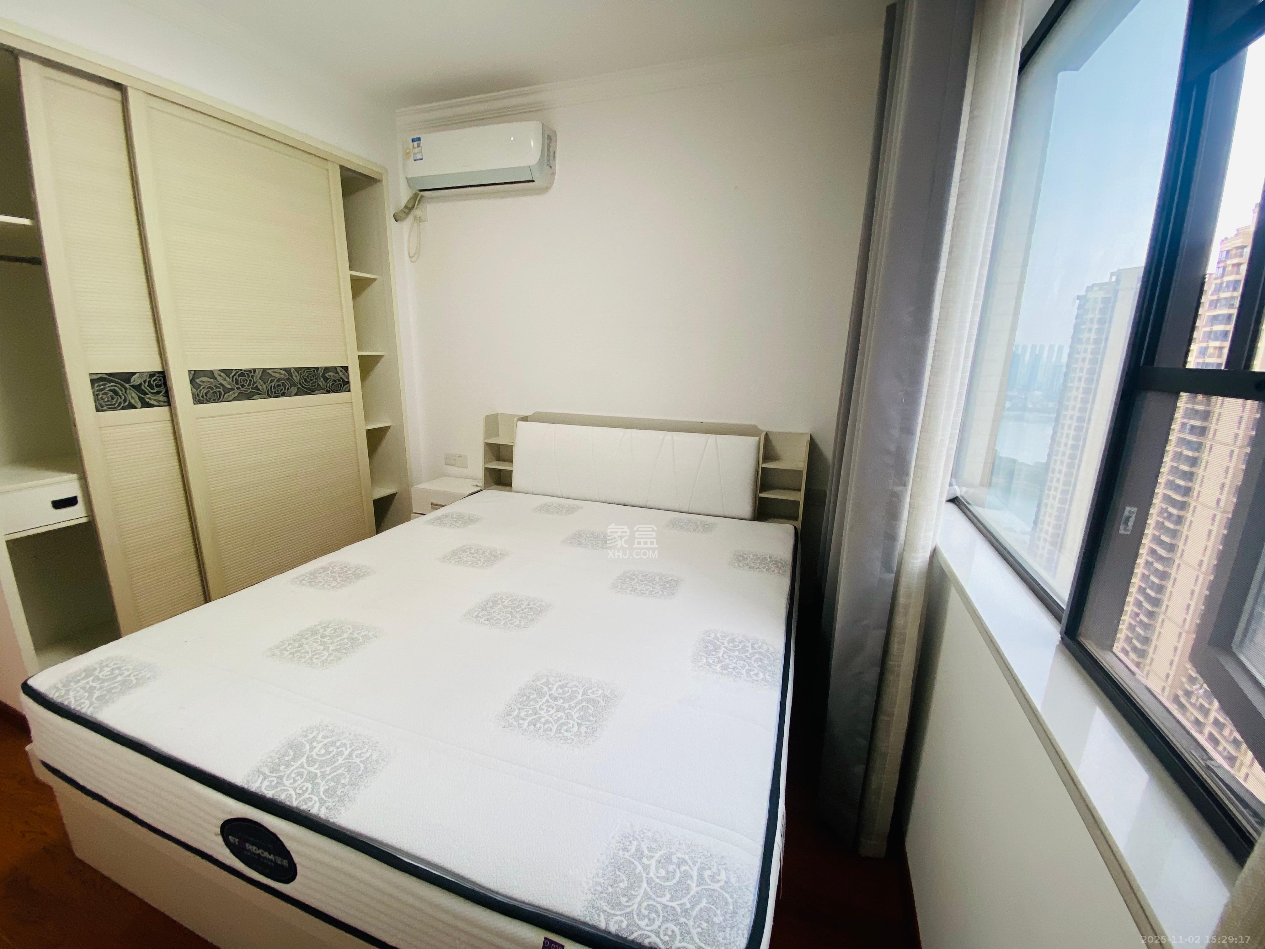 保利西海岸B区  2室2厅1卫    3200.0元/月室内图