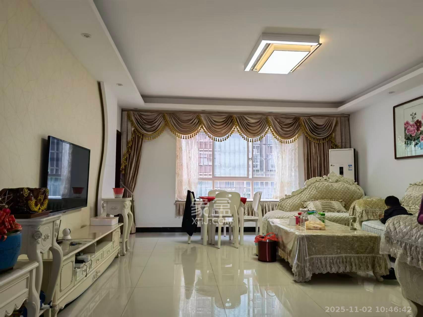 升远君尚嘉筑  5室2厅1卫    3200.0元/月 升远君尚嘉筑  5室2厅1卫    3200.0元/月室内图