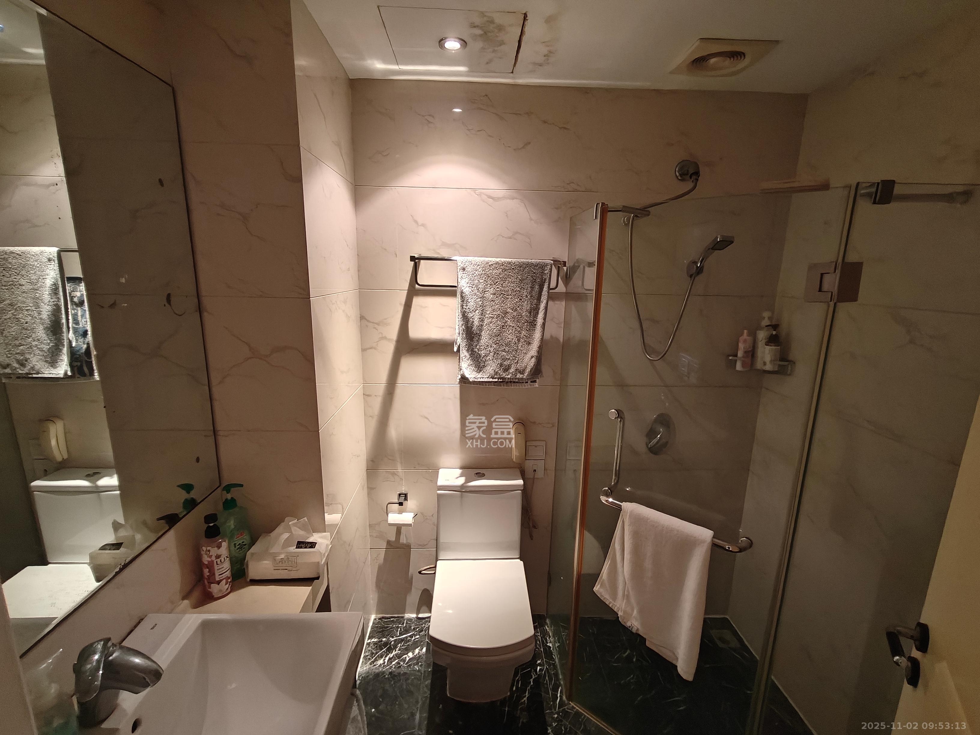 标志商务中心 1室1厅1卫 1600.0元/月 标志商务中心 1室1厅1卫 1600.0元/月室内图