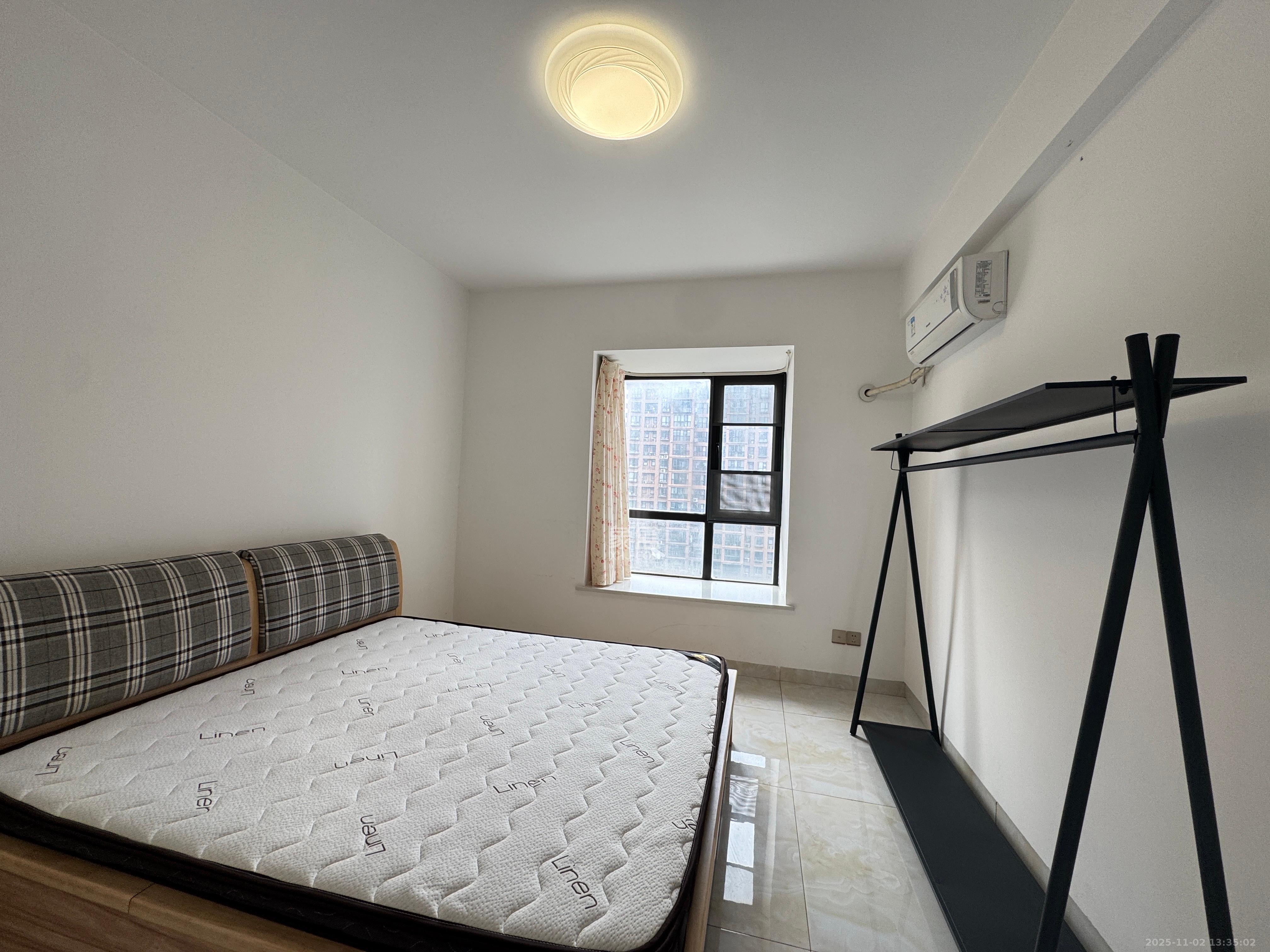 麓谷明珠  2室2厅1卫    2400.0元/月室内图