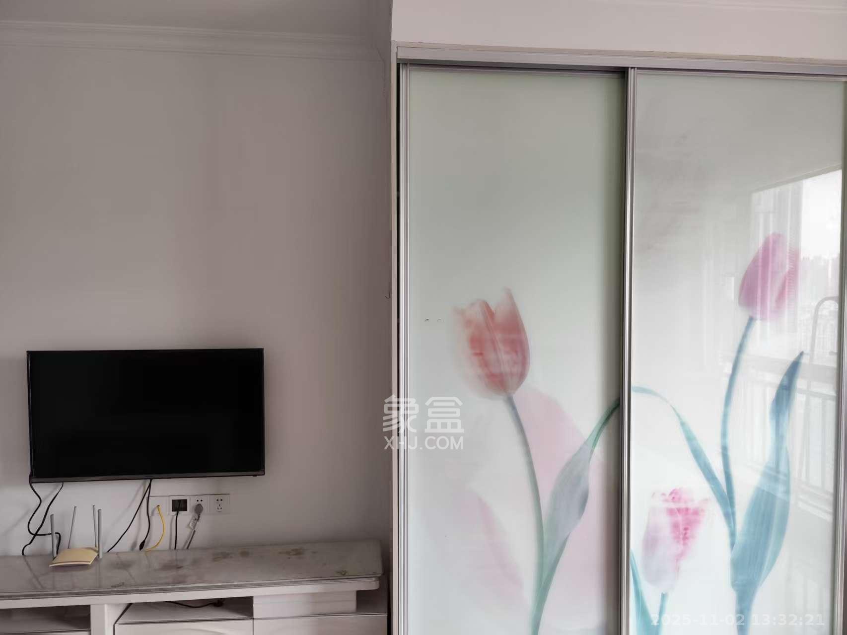 融科东南海 1室1厅1卫 1300.0元/月 融科东南海 1室1厅1卫 1300.0元/月室内图