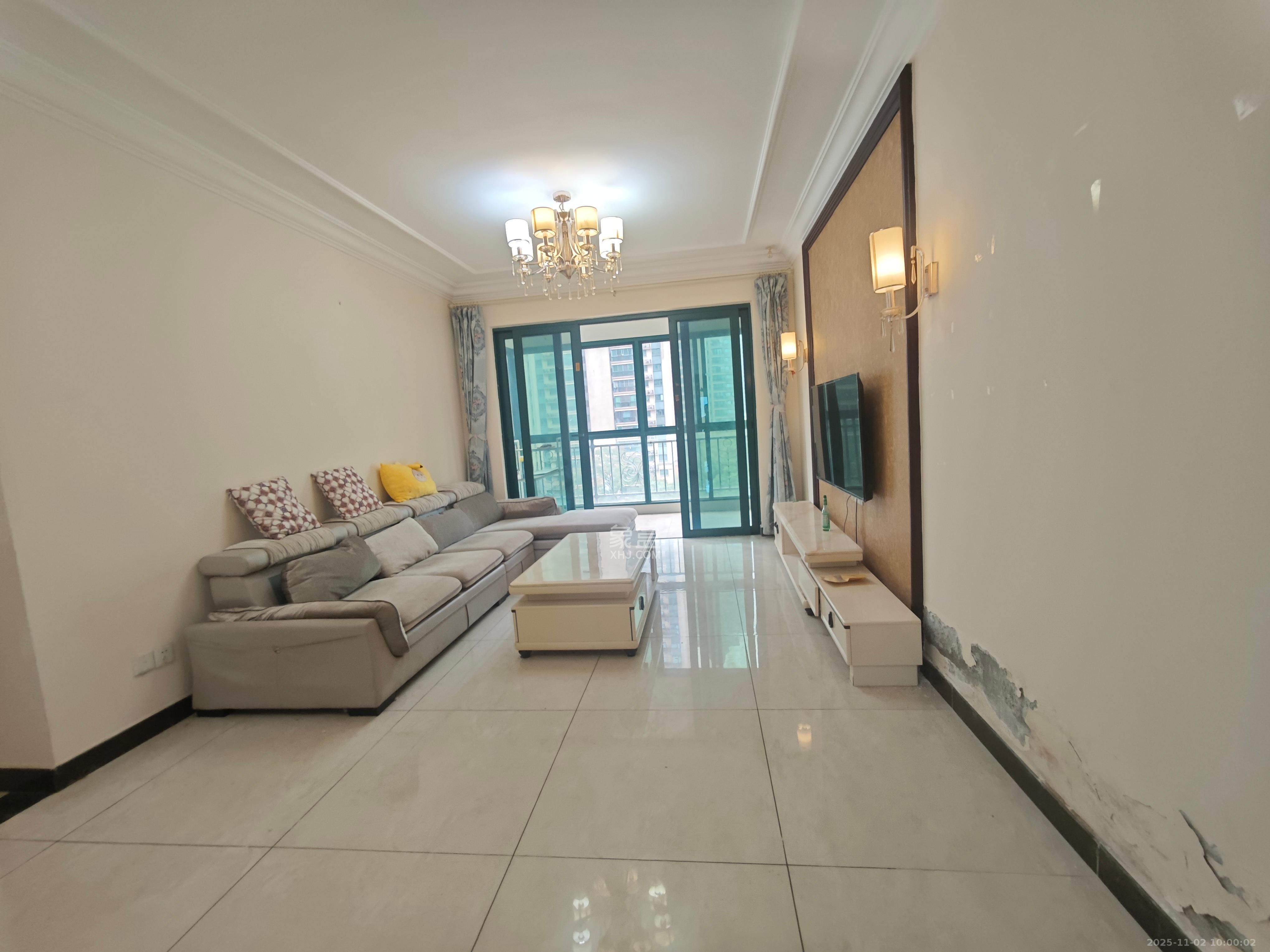 恒大翡翠华庭  3室2厅1卫    2200.0元/月