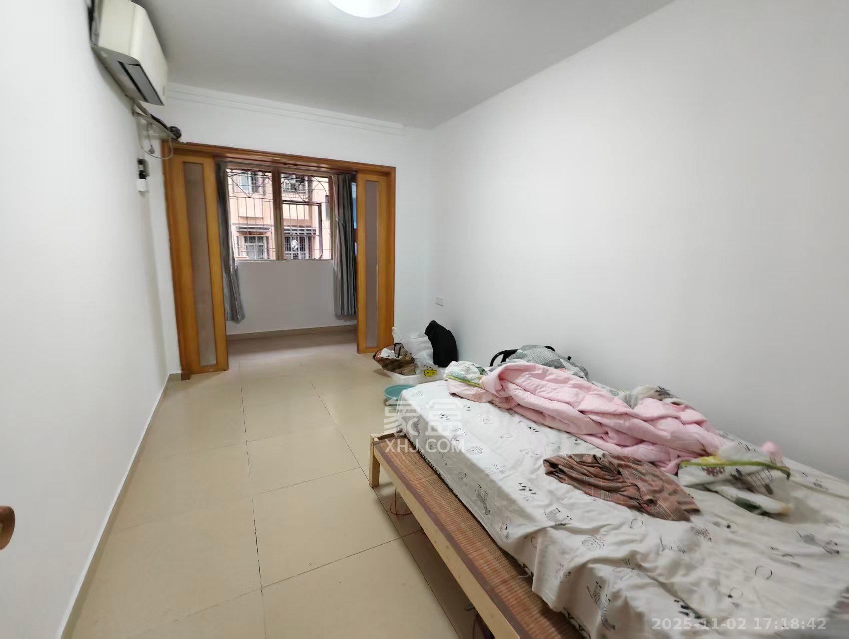 韭菜园商住楼  2室2厅2卫    2600.0元/月室内图