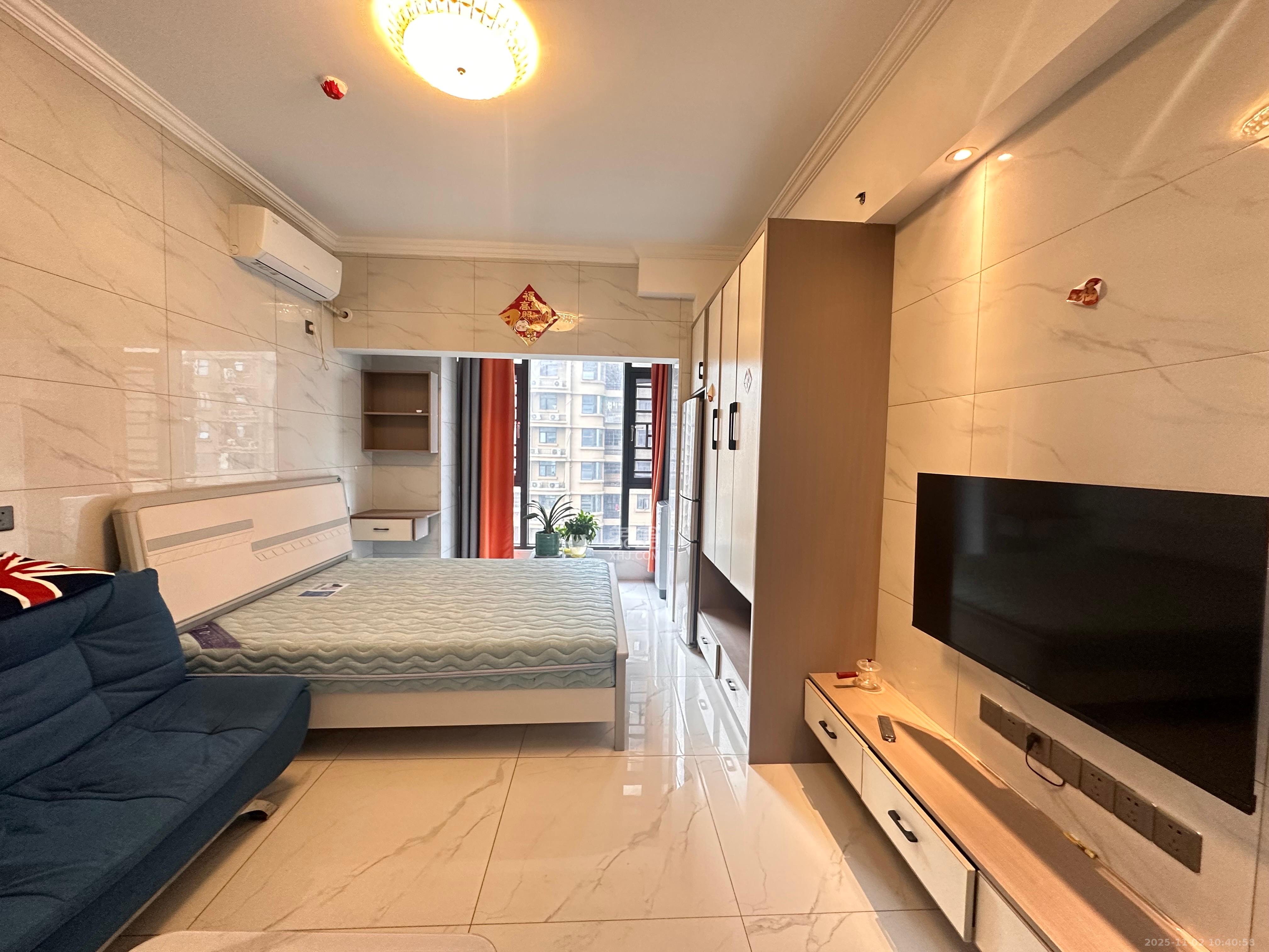 嘉雨兴园  1室1厅1卫    1700.0元/月室内图