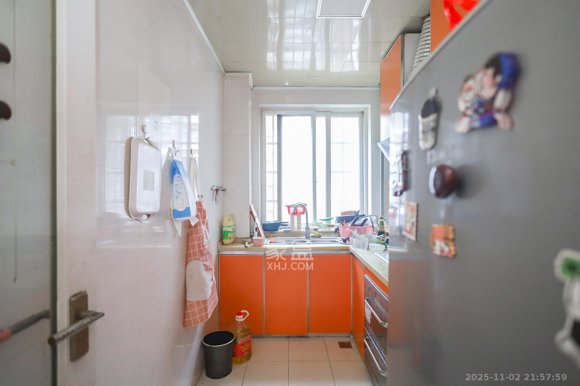 湘许嘉园  3室2厅1卫    123.0万厨房