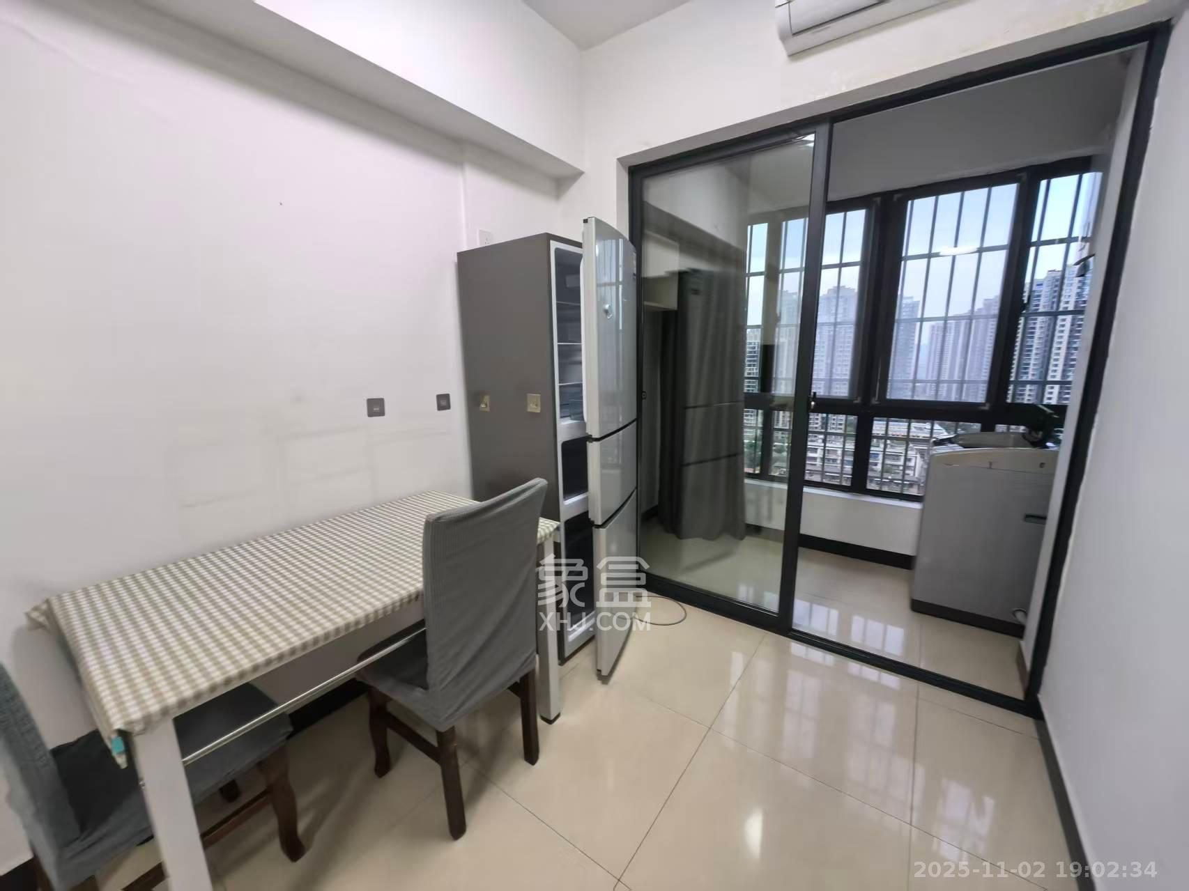 圭塘三小区  1室1厅1卫    1500.0元/月室内图