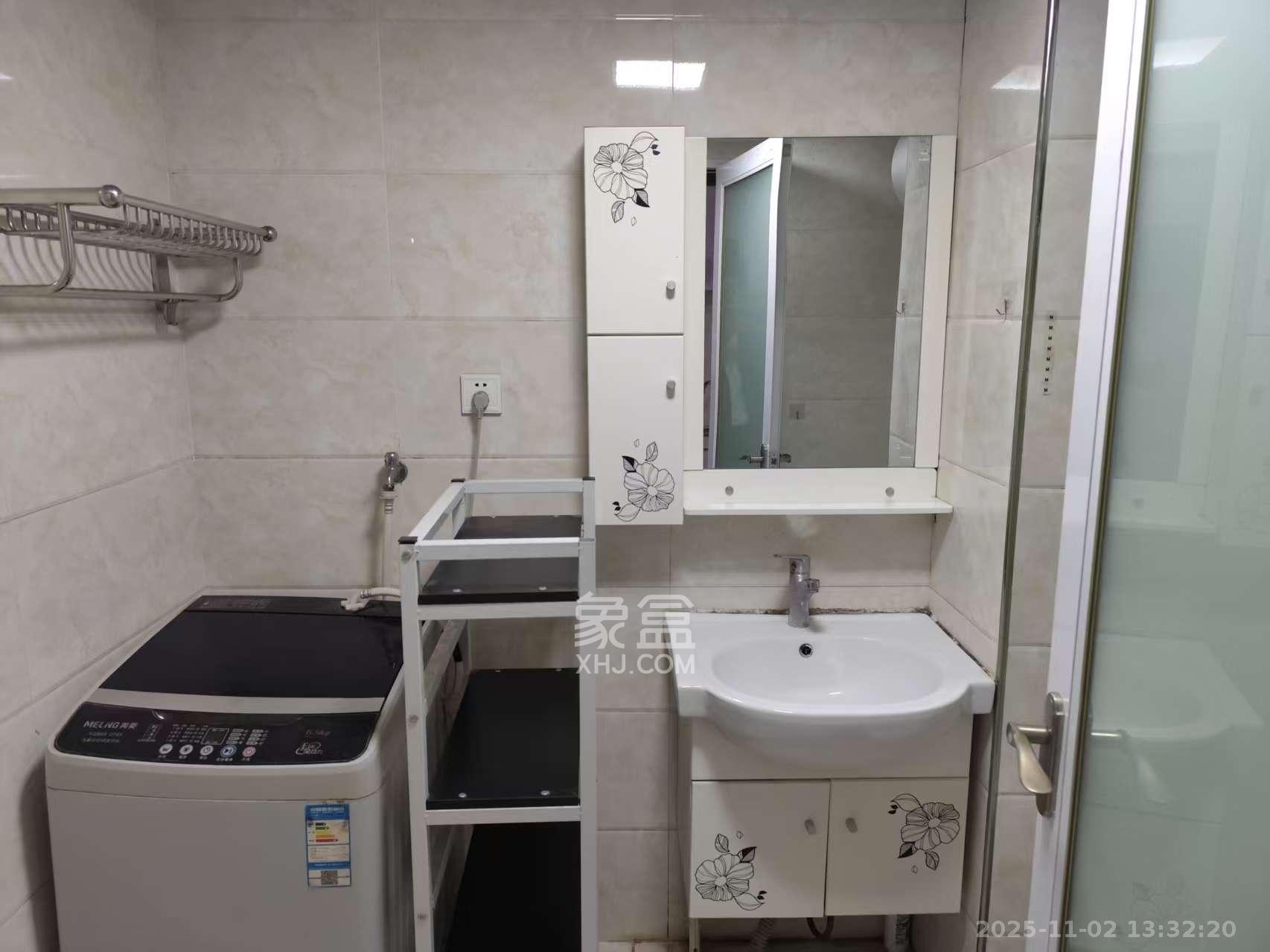 融科东南海  1室1厅1卫    1300.0元/月室内图