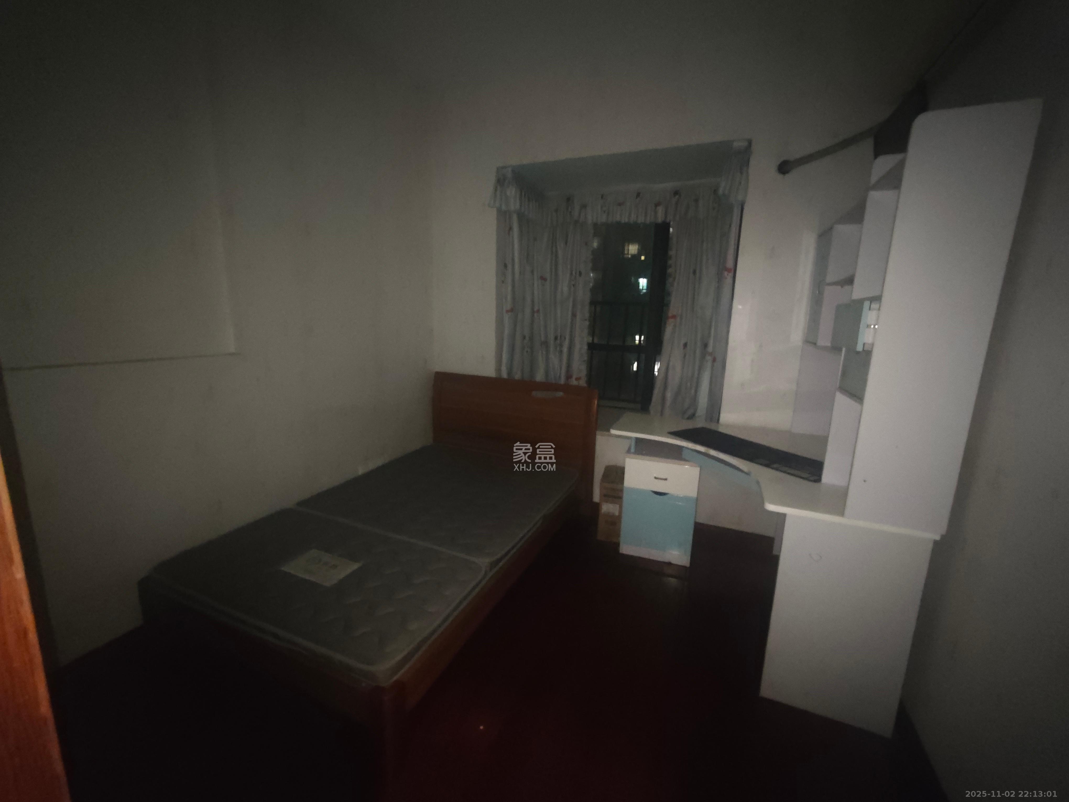 莱茵城 1室2厅1卫 2300.0元/月 莱茵城 1室2厅1卫 2300.0元/月室内图