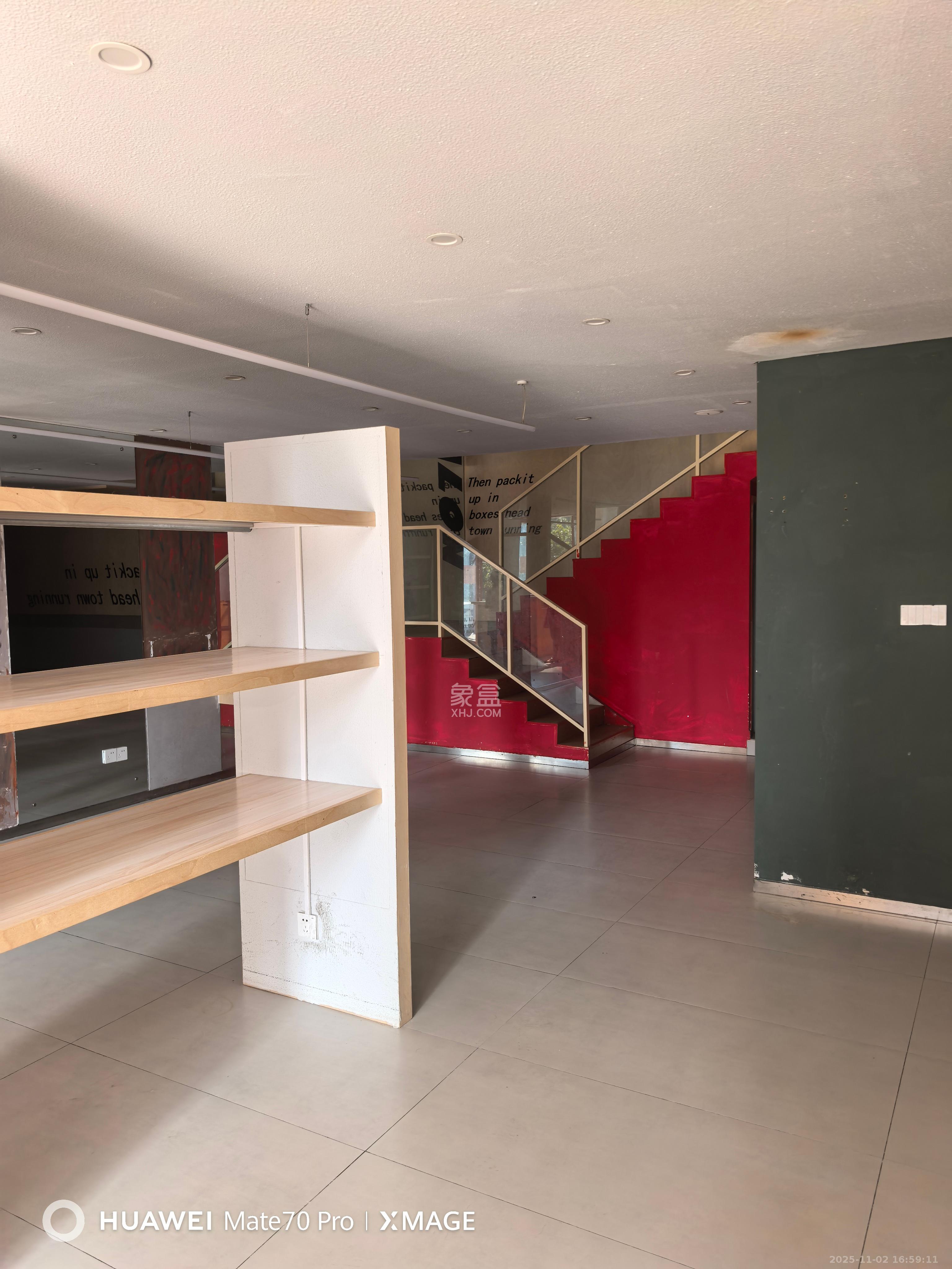 第六都（陆都小区）   96.8㎡      8600.0元/月室内图