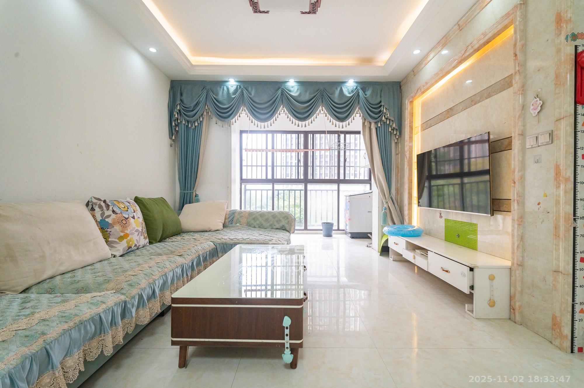 国泰九龙湾  3室2厅1卫    75.8万