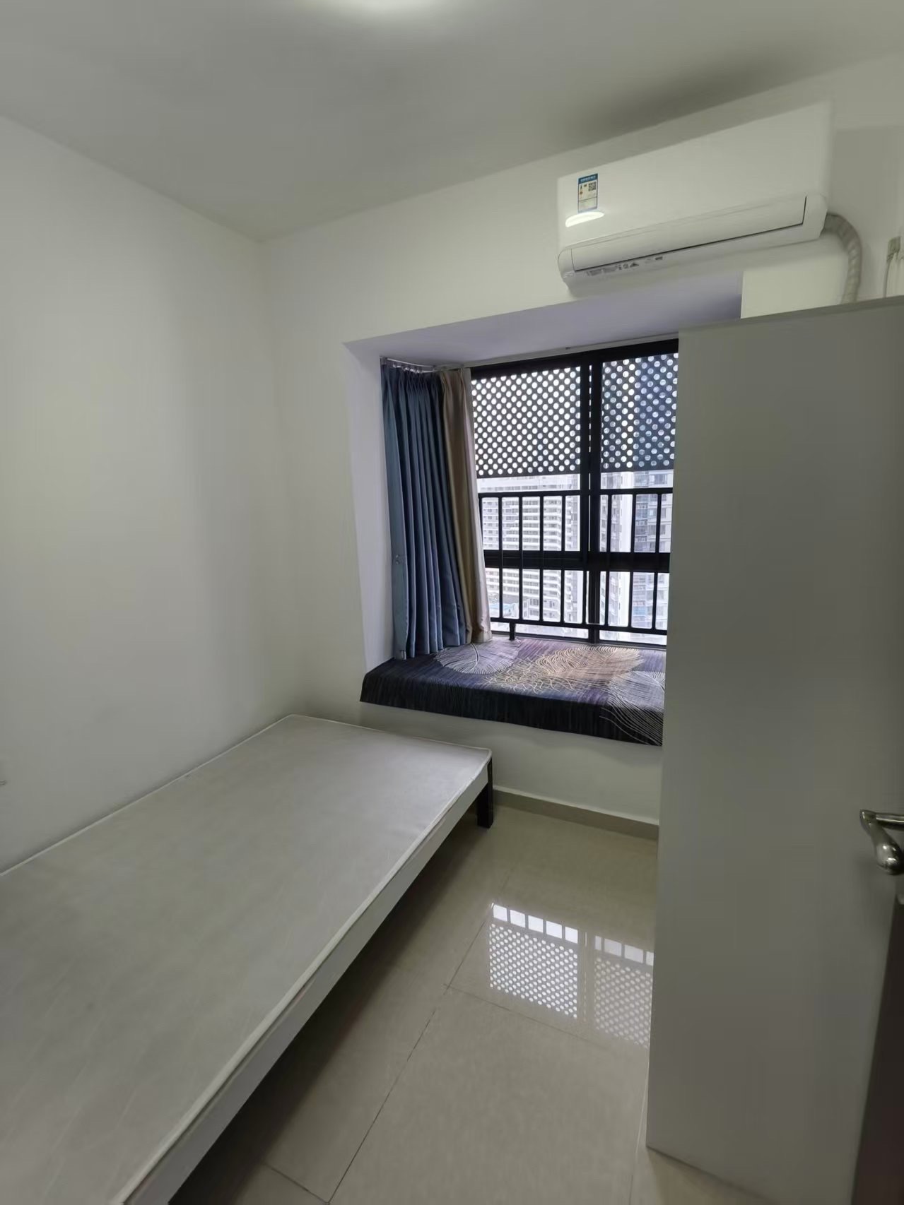 坡巷雅苑 3室2厅1卫 2700.0元/月 坡巷雅苑 3室2厅1卫 2700.0元/月室内图