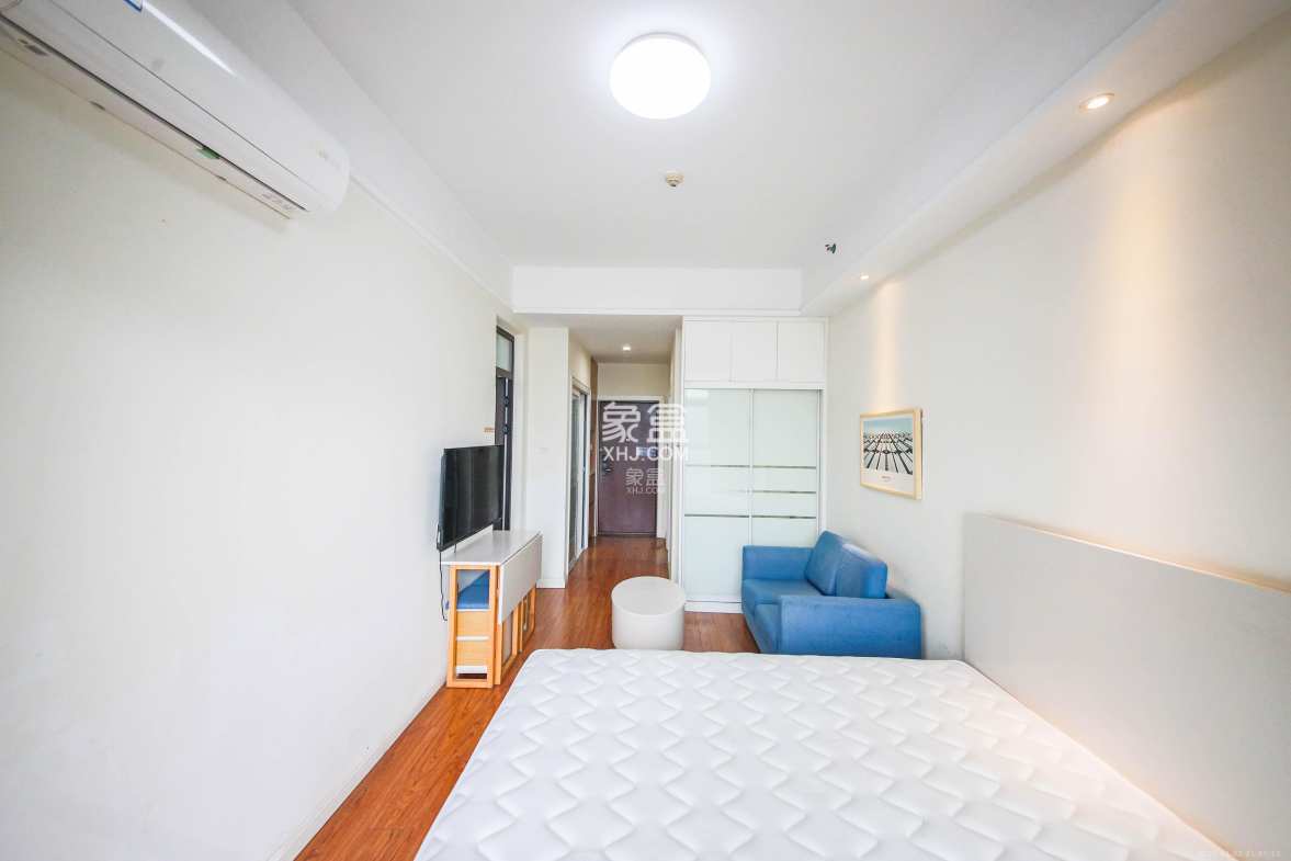 中建信和城 1室1厅1卫 40.0万 中建信和城 1室1厅1卫 40.0万卧室