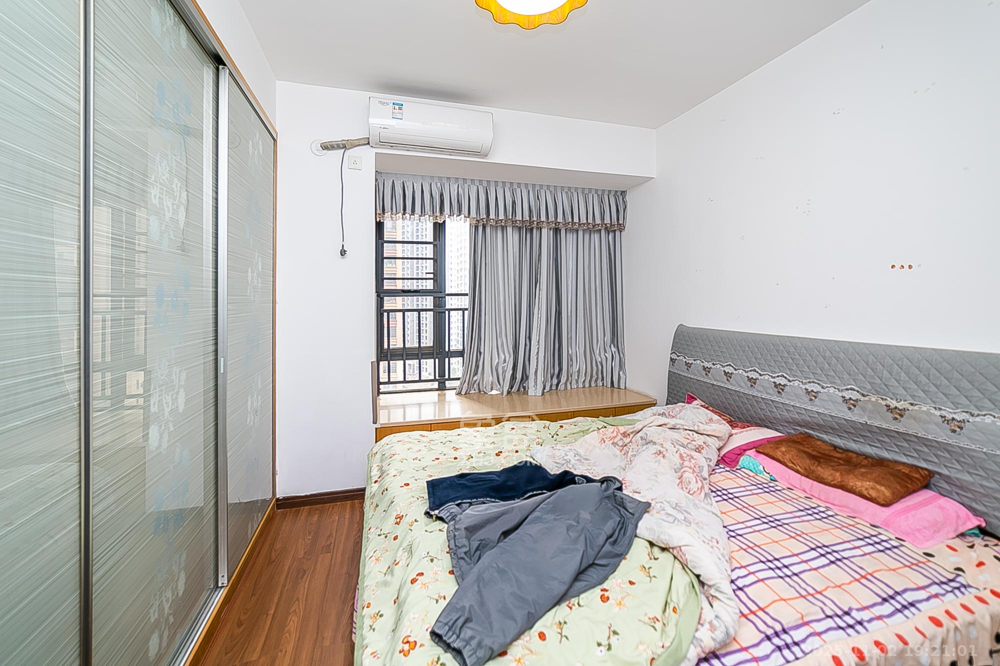 乾城（兴旺乾城）  3室2厅1卫    79.0万卧室