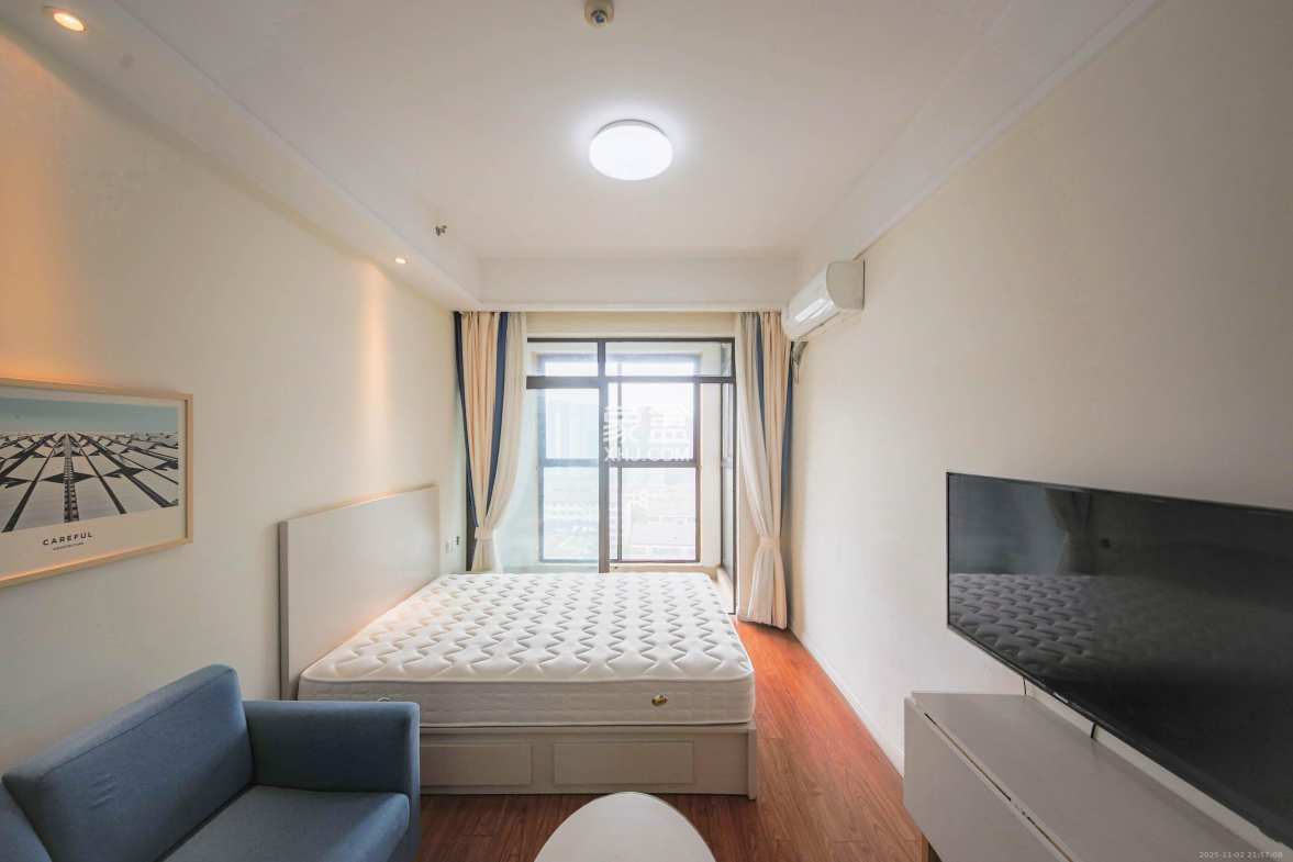 中建信和城 1室1厅1卫 40.0万 中建信和城 1室1厅1卫 40.0万卧室